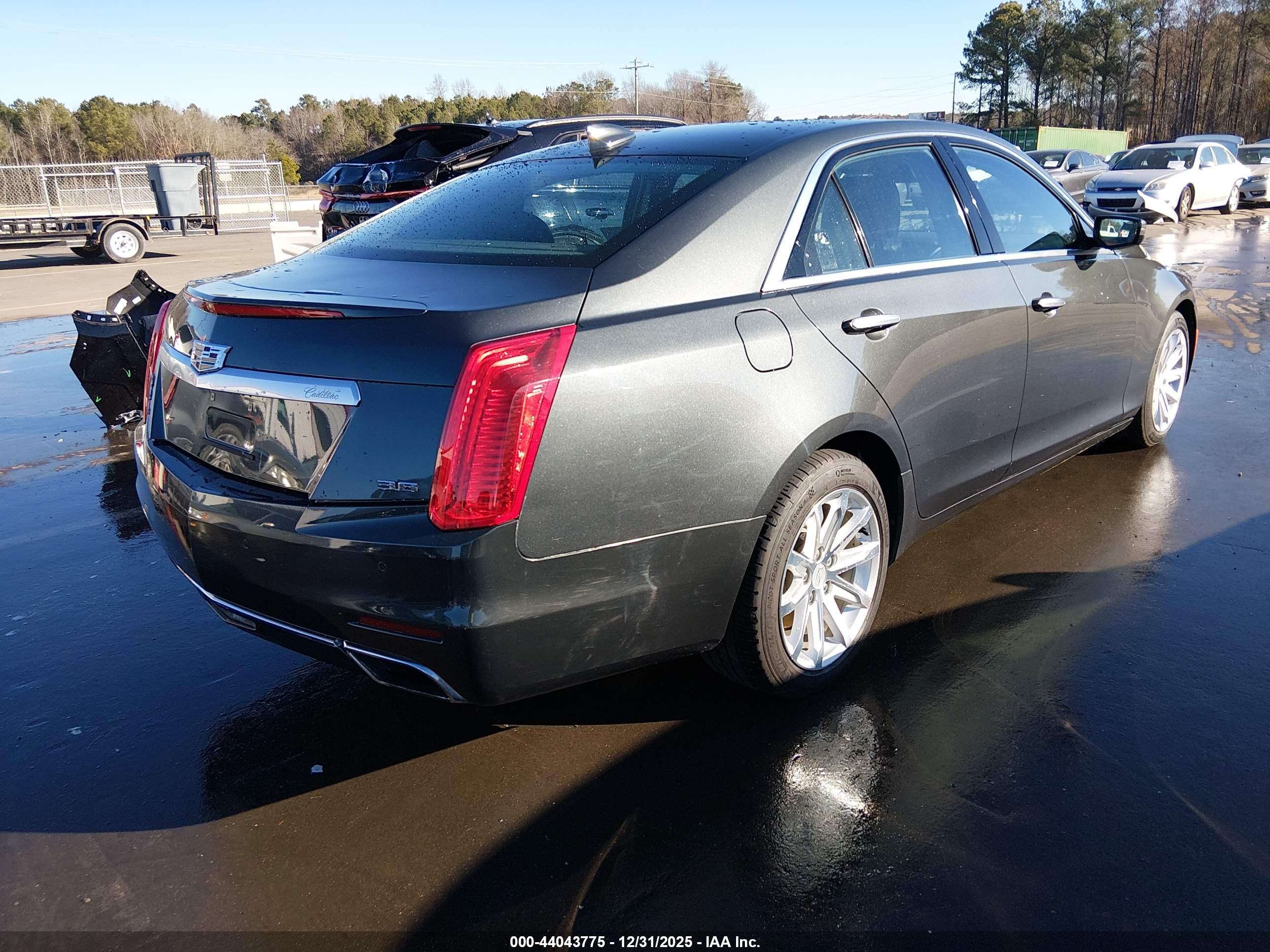 CADILLAC CTS image 4