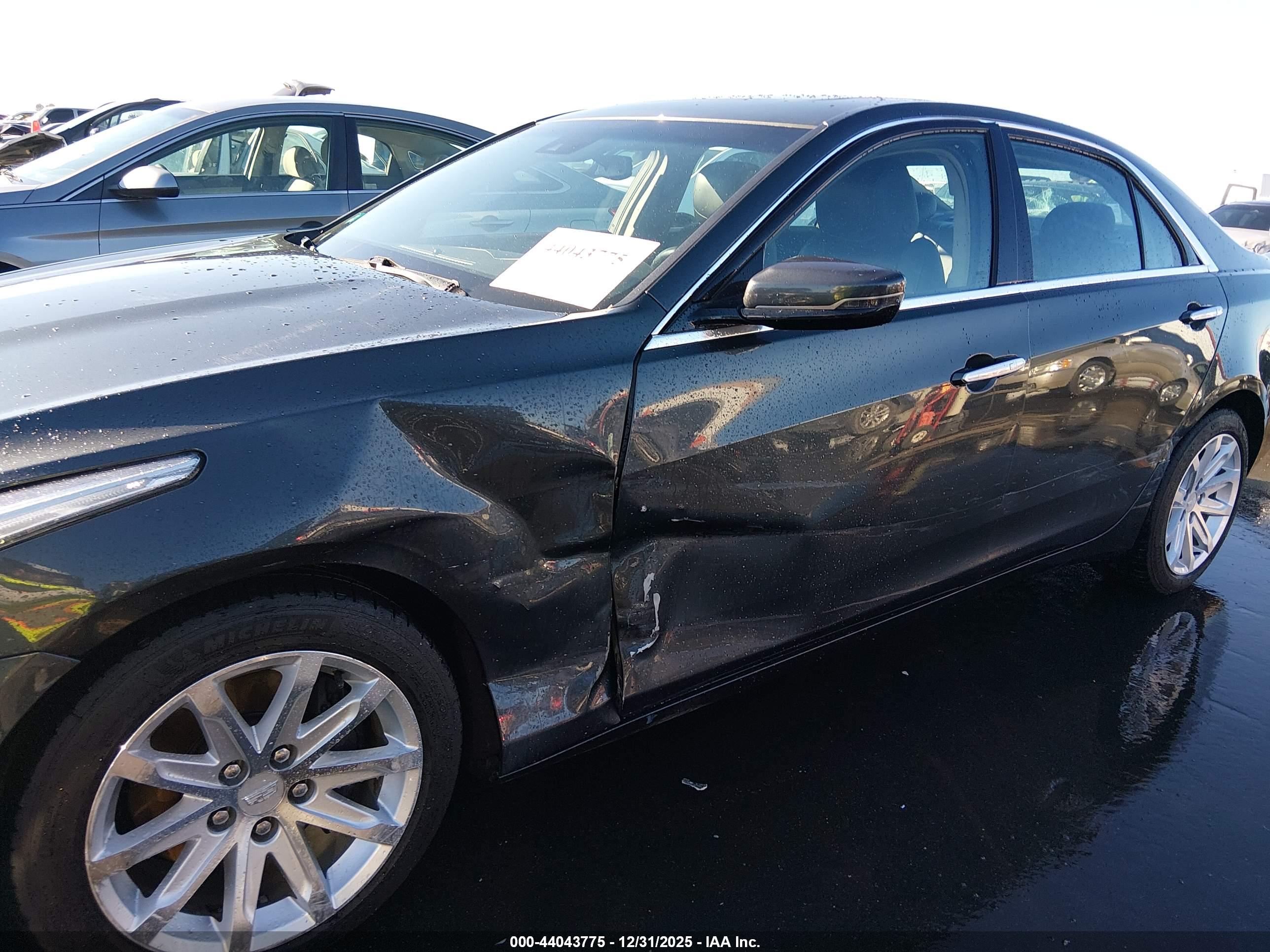 CADILLAC CTS image 6