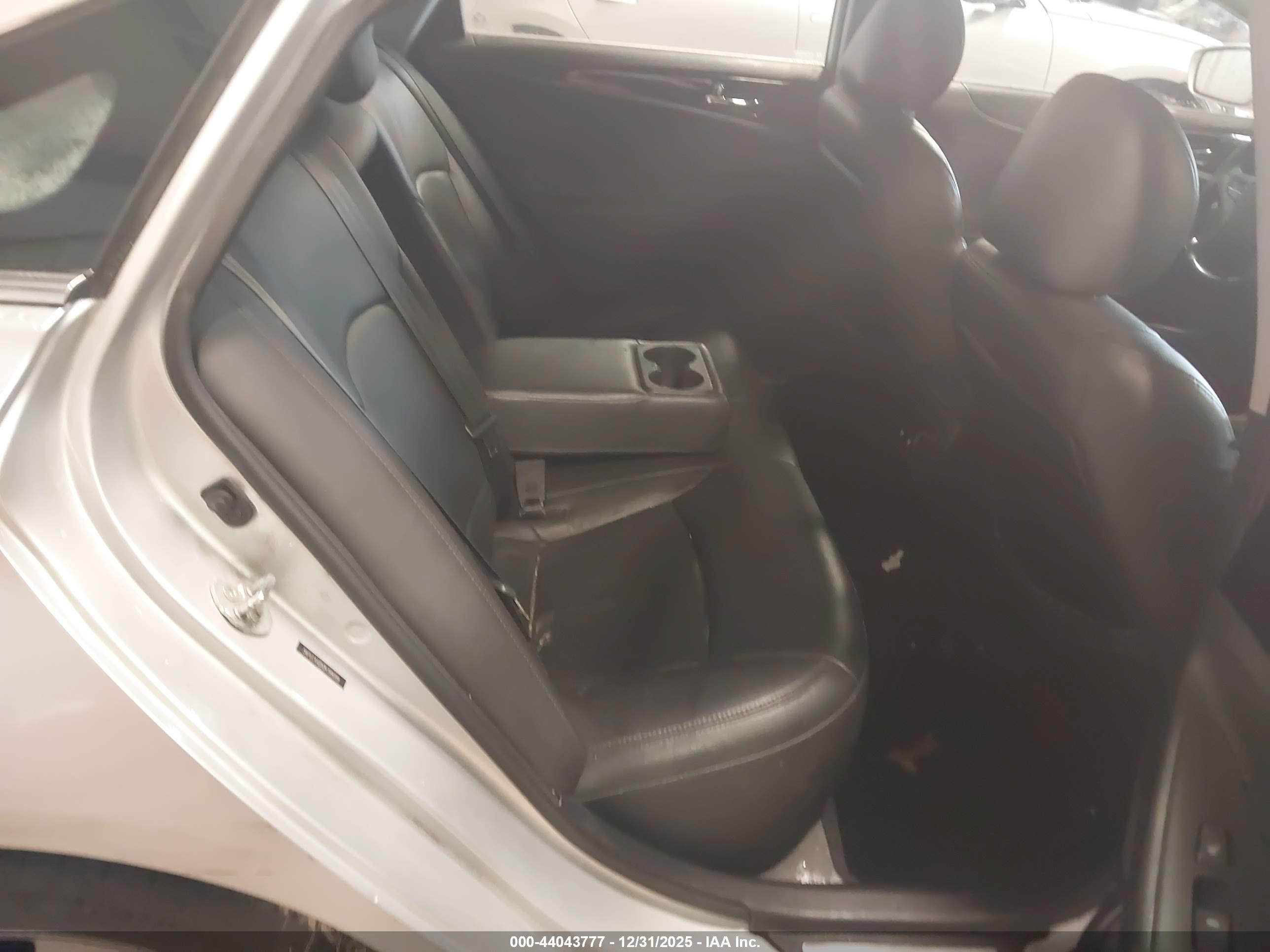 HYUNDAI SONATA image 8