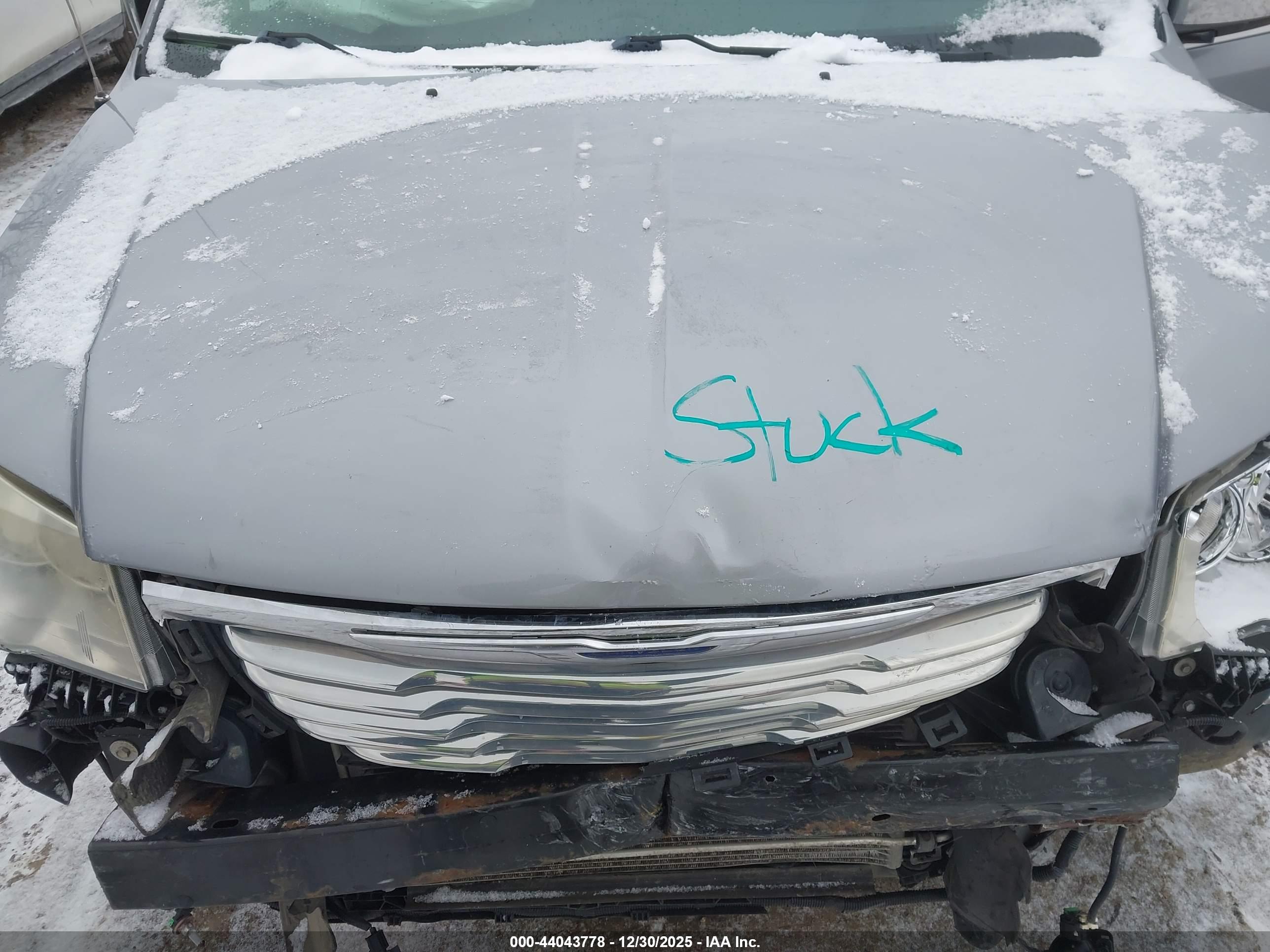 CHRYSLER TOWN image 10