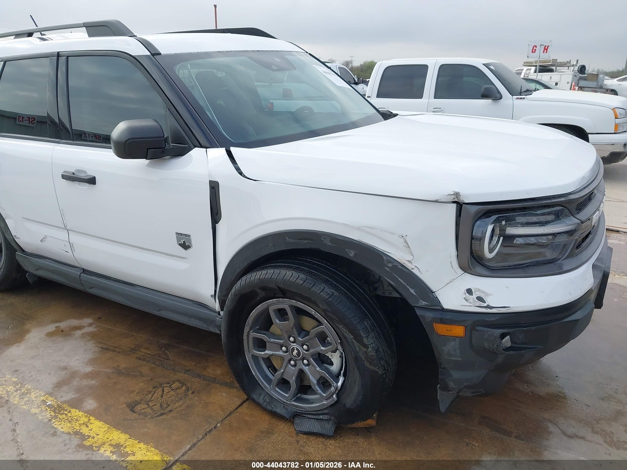 FORD BRONCO image 6