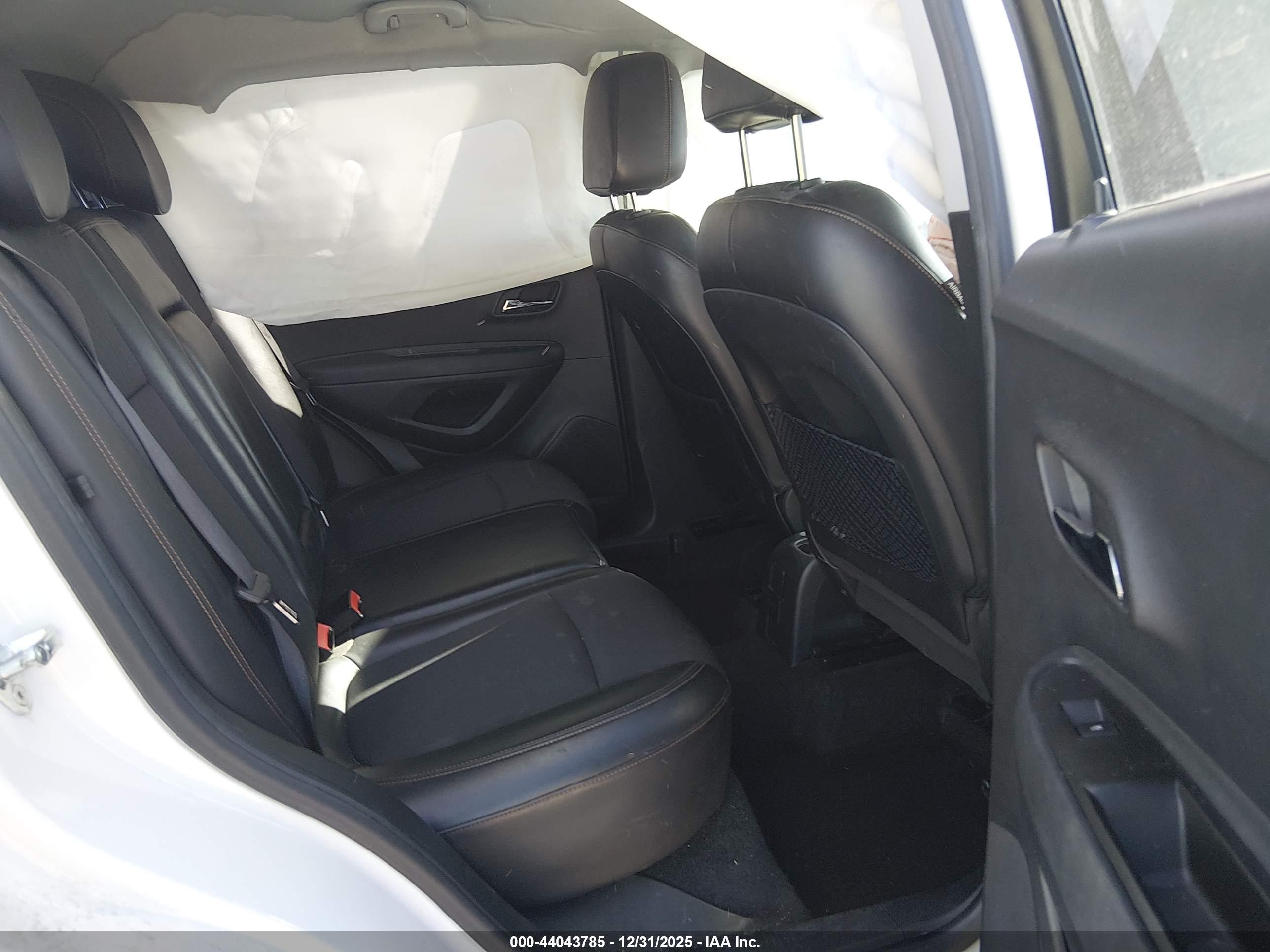 CHEVROLET TRAX image 8