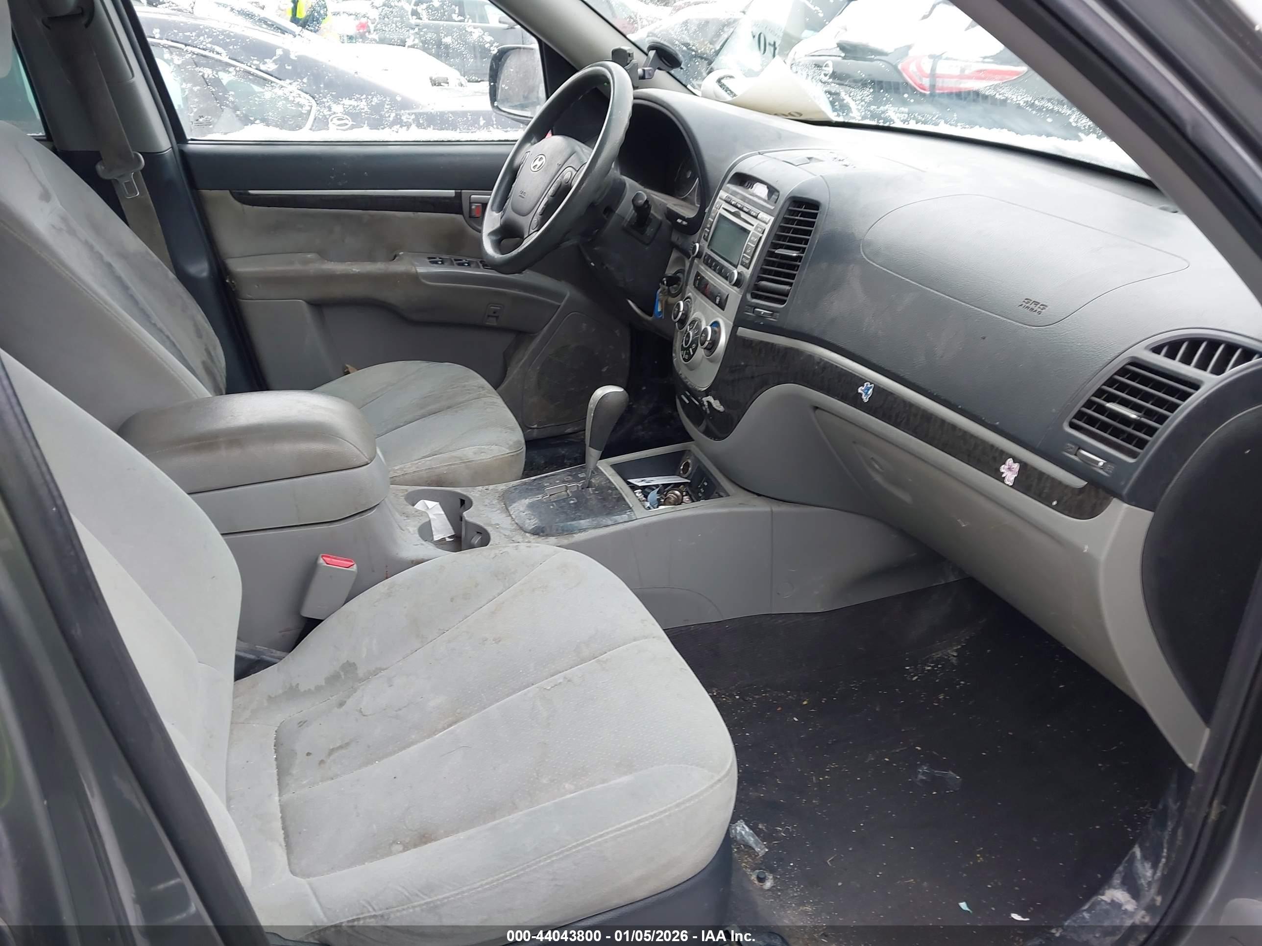 HYUNDAI SANTA image 5
