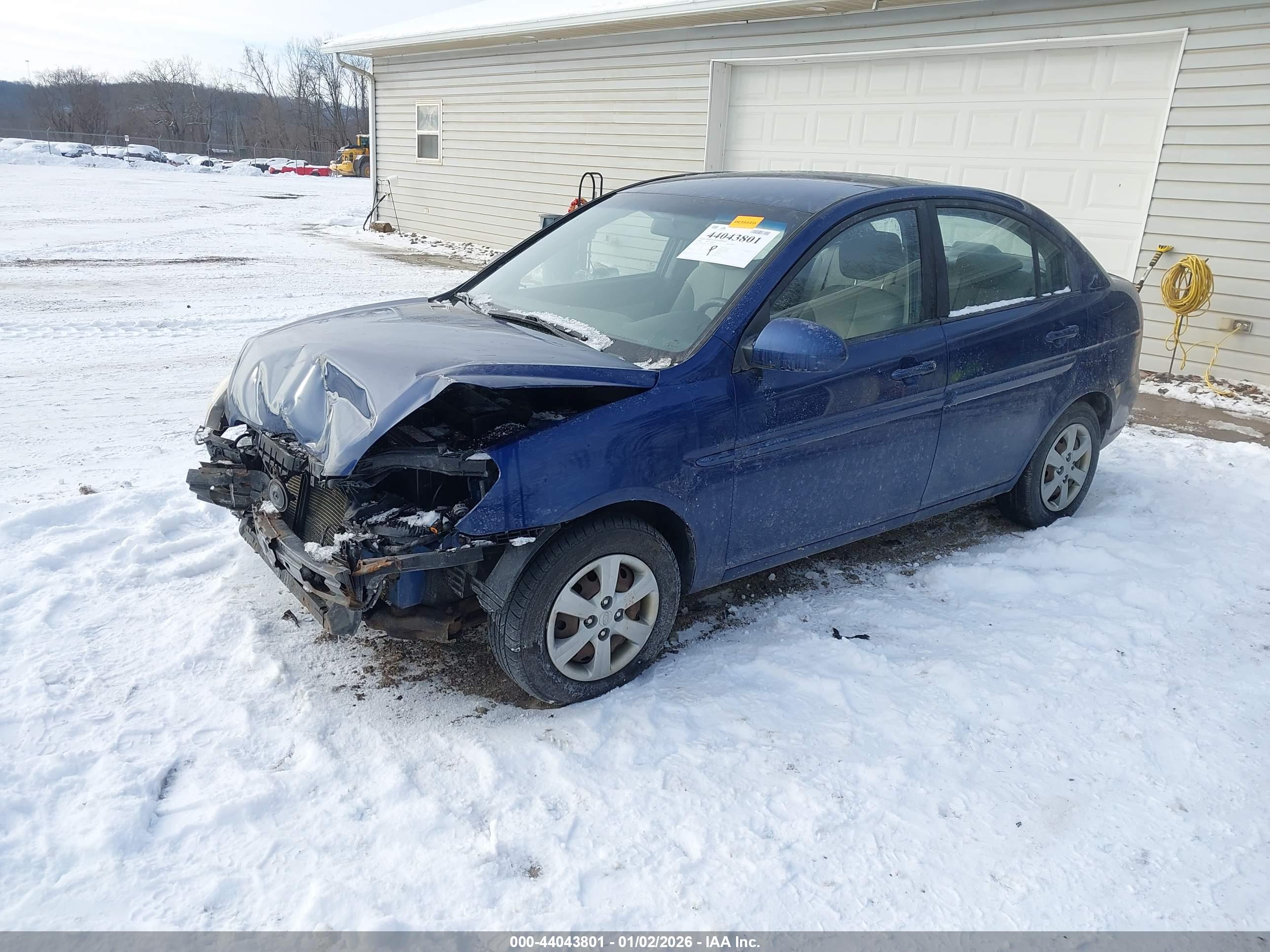 HYUNDAI ACCENT image 2