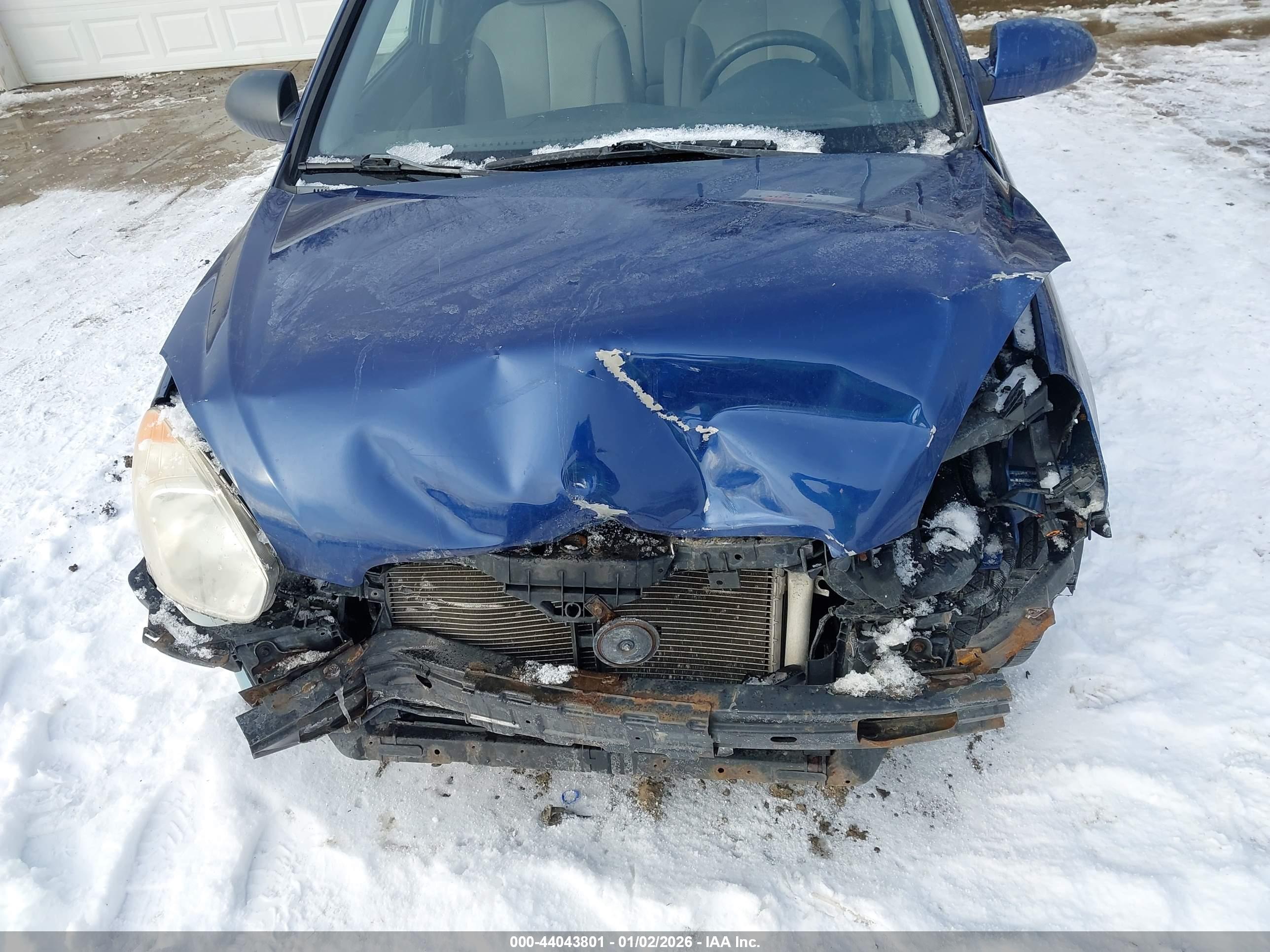 HYUNDAI ACCENT image 6