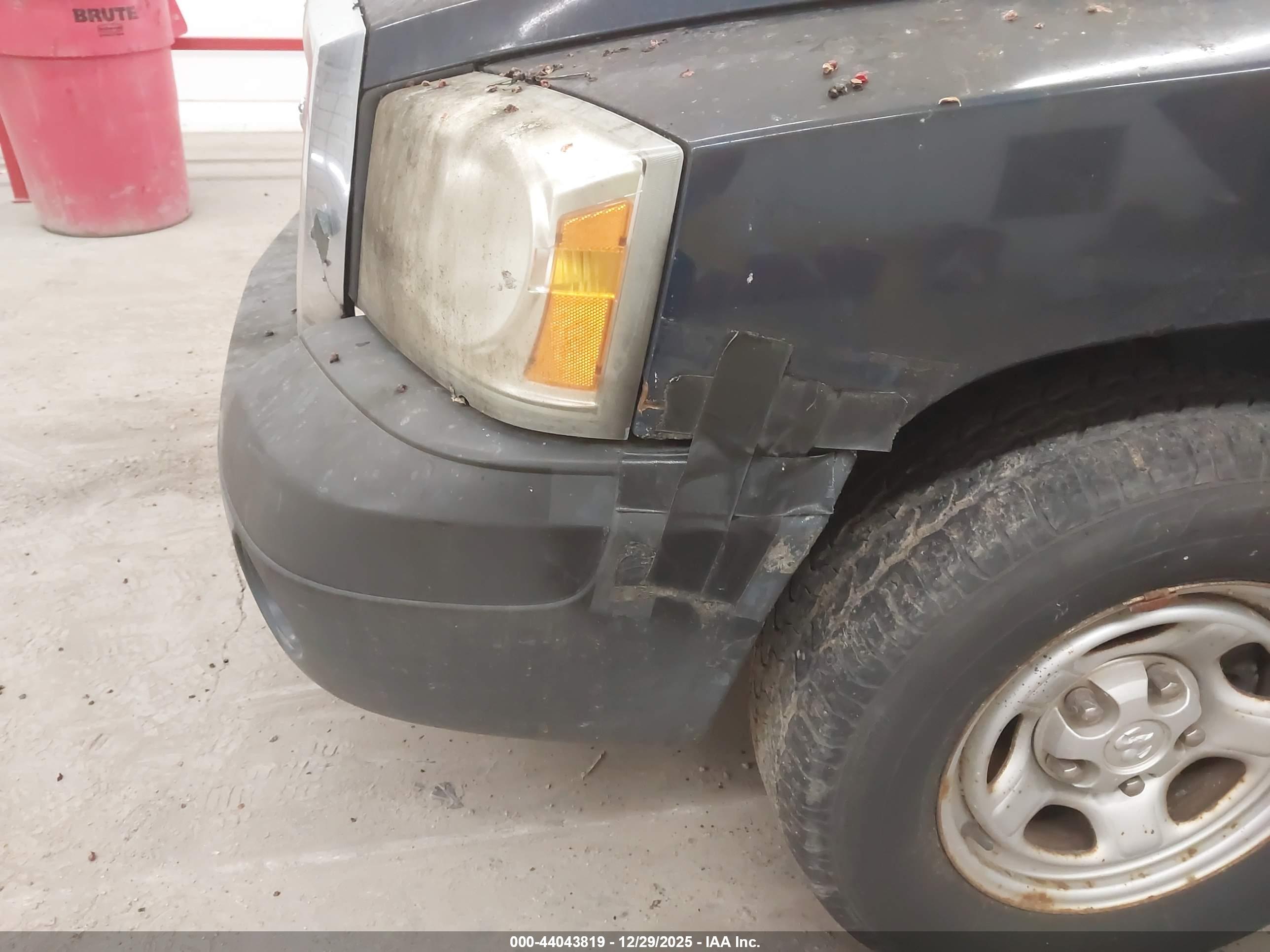 DODGE DAKOTA image 6