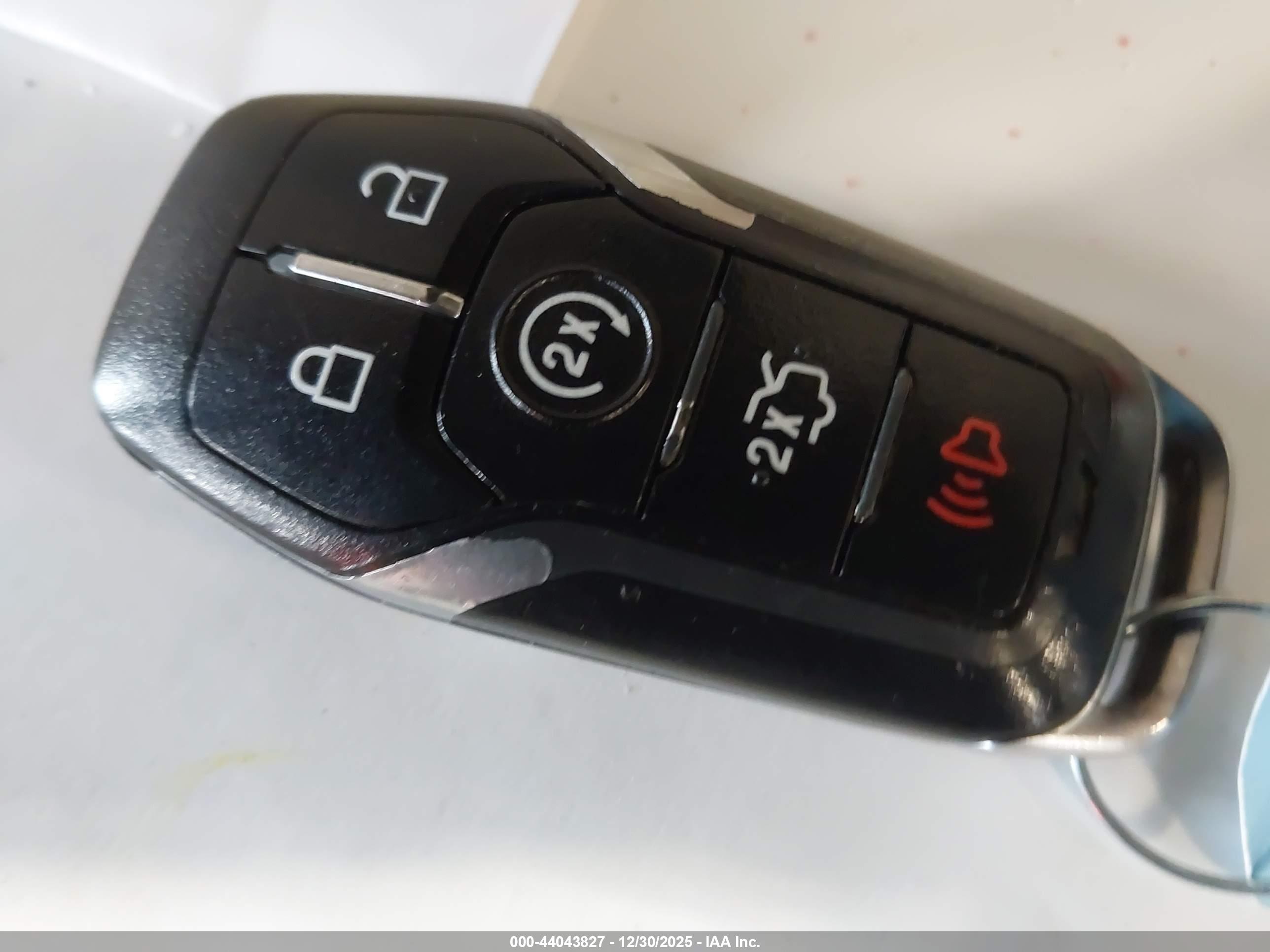 FORD EXPLORER image 11