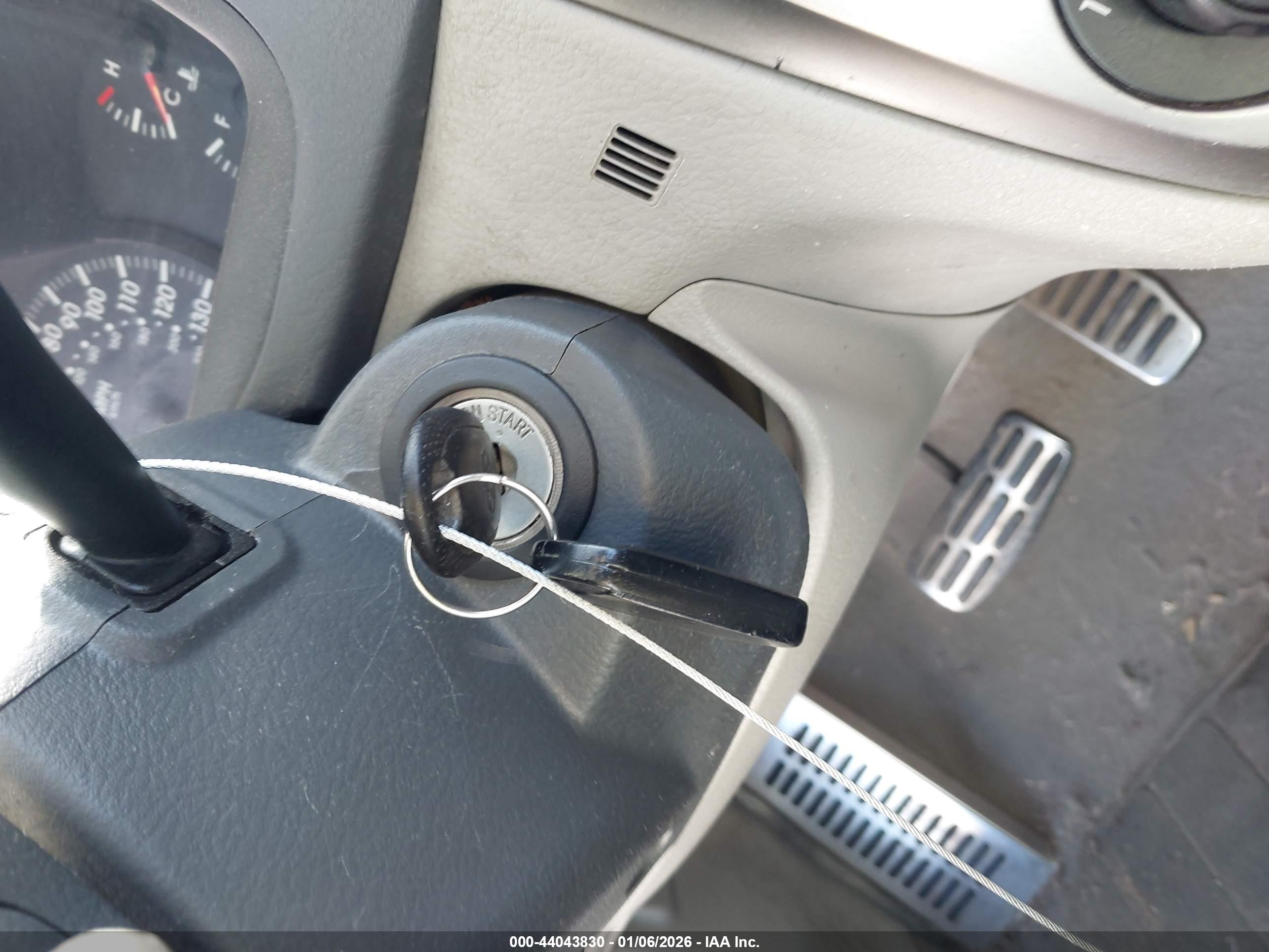 KIA SPECTRA5 image 11