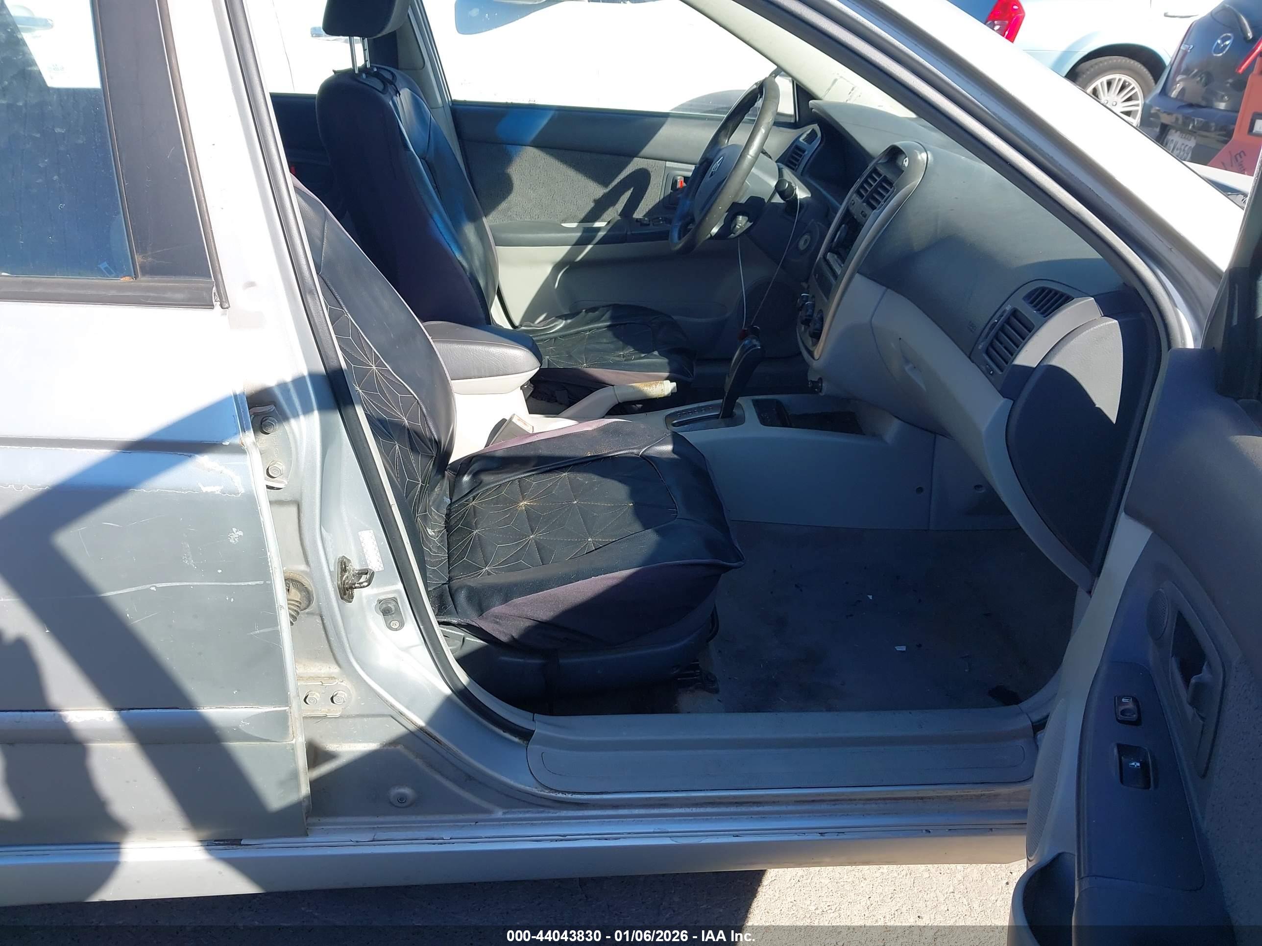 KIA SPECTRA5 image 5