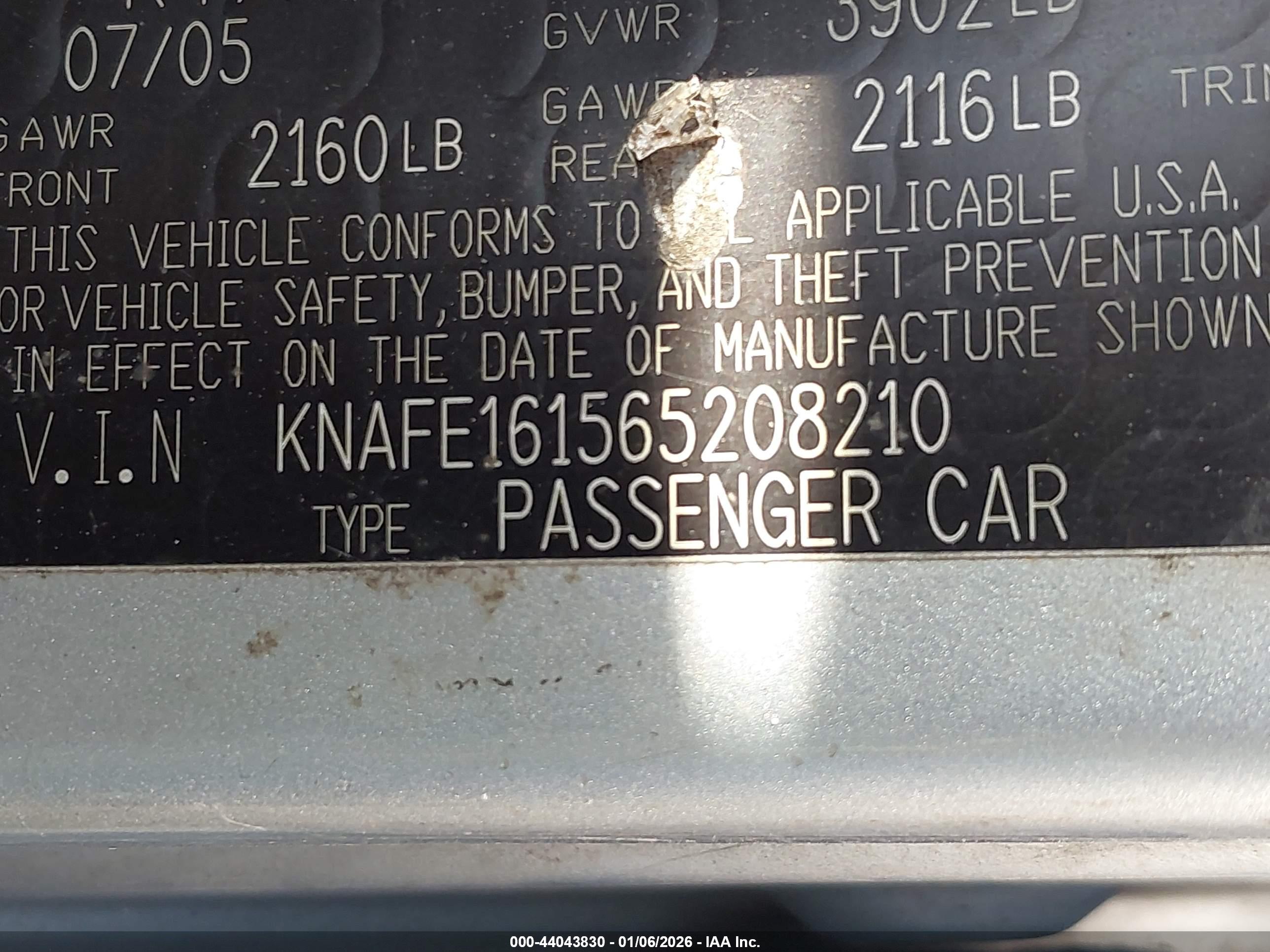 KIA SPECTRA5 image 9