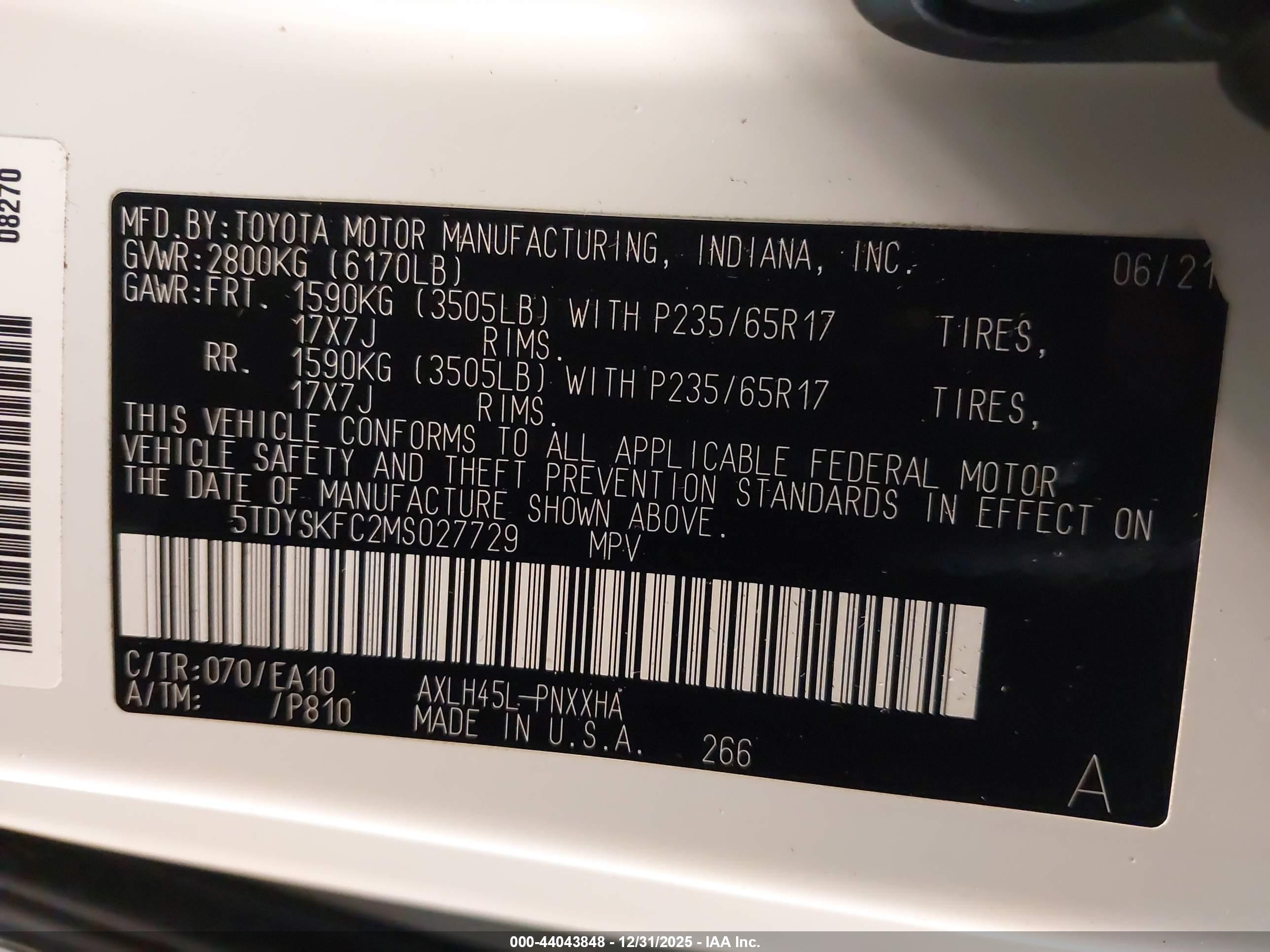 TOYOTA SIENNA image 9