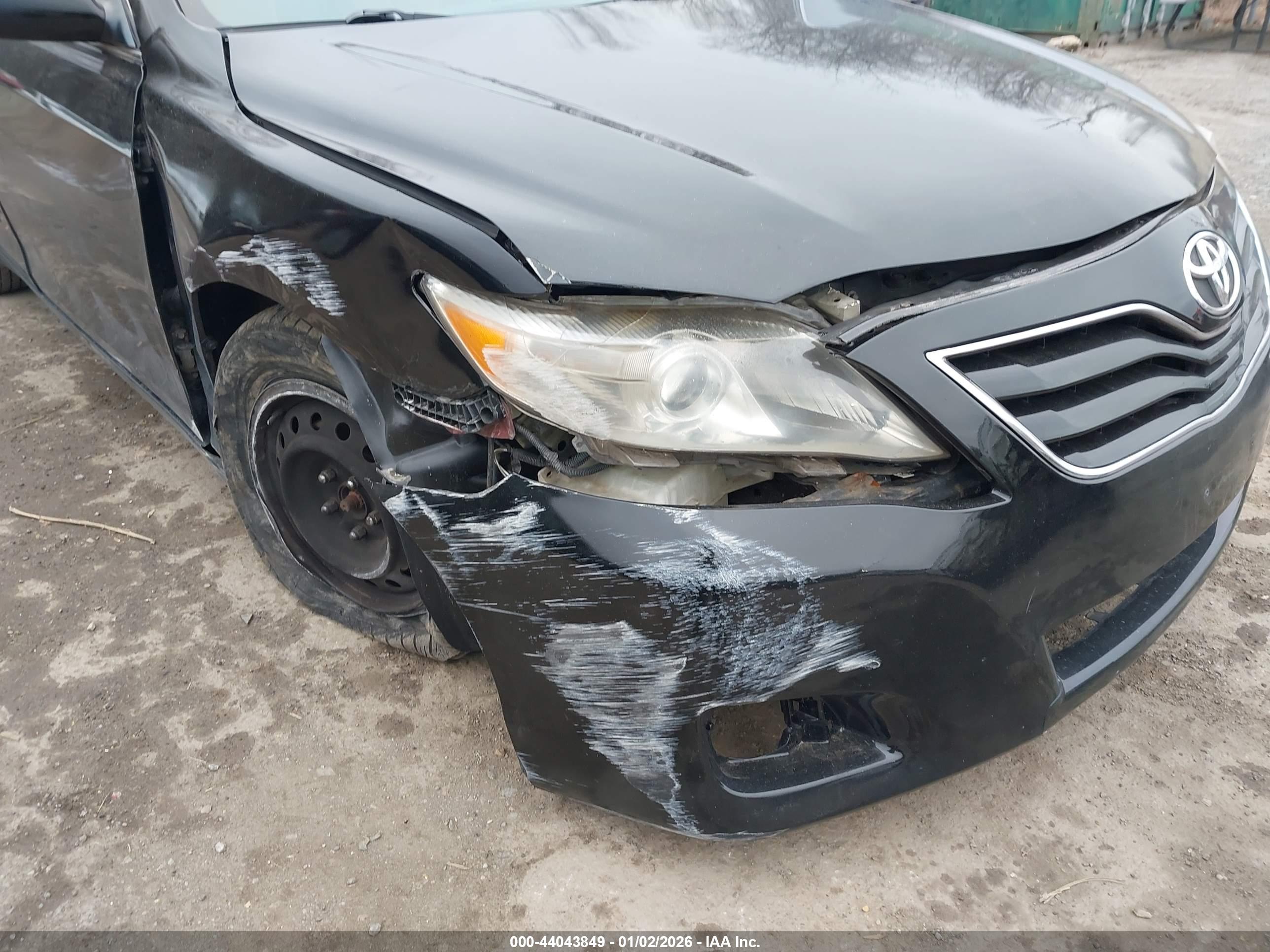 TOYOTA CAMRY image 6