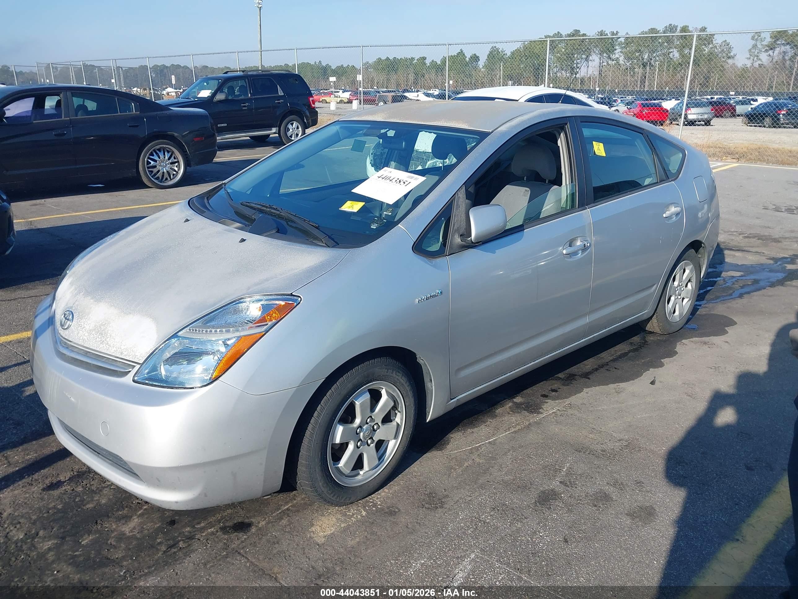 TOYOTA PRIUS image 2