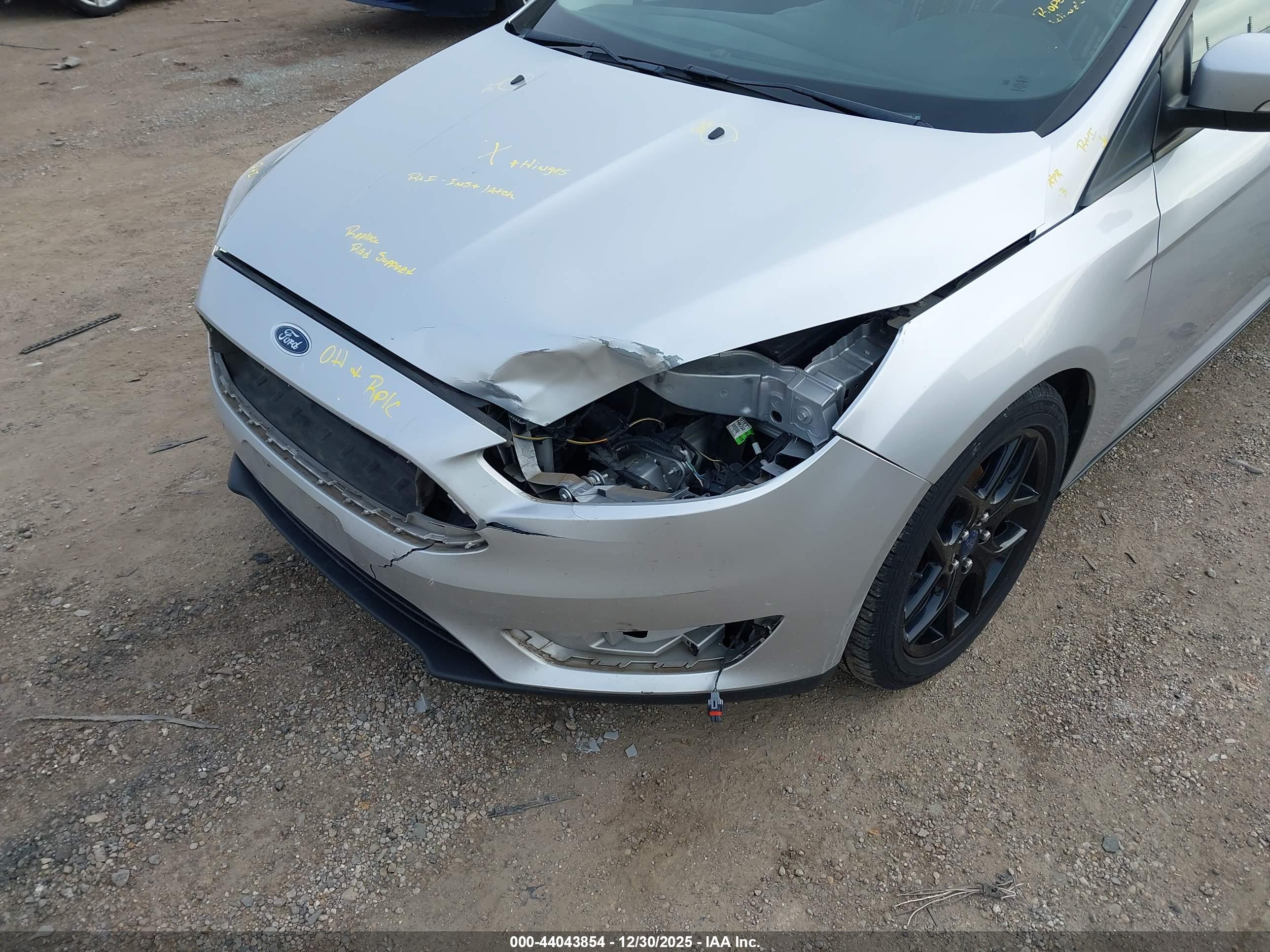 FORD FOCUS image 6