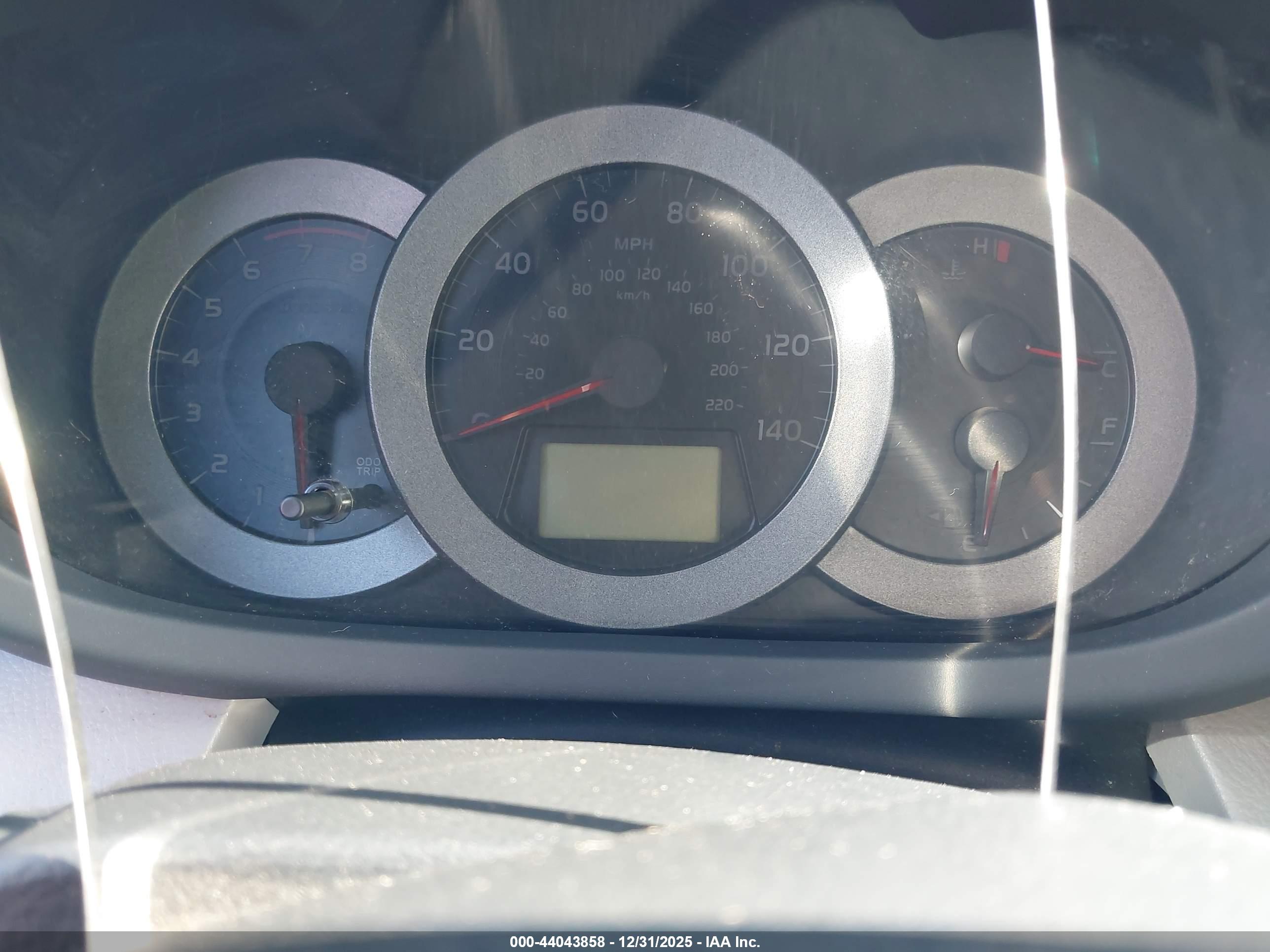 TOYOTA RAV4 image 7
