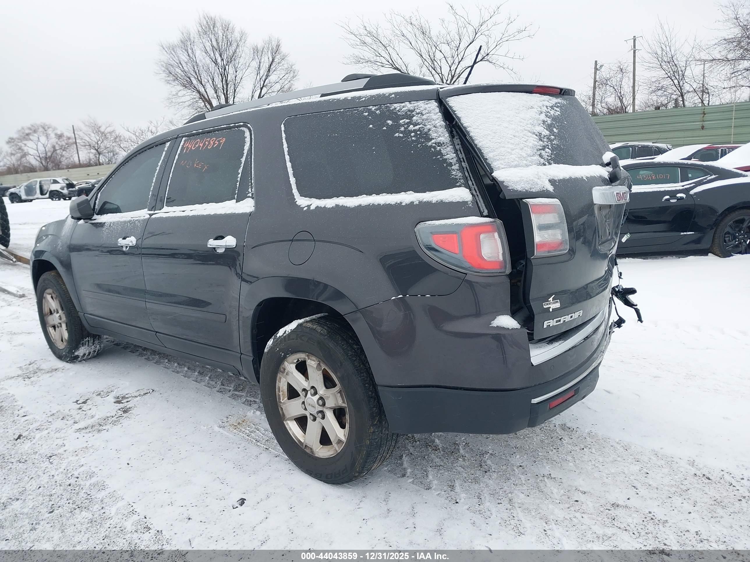 GMC ACADIA image 3