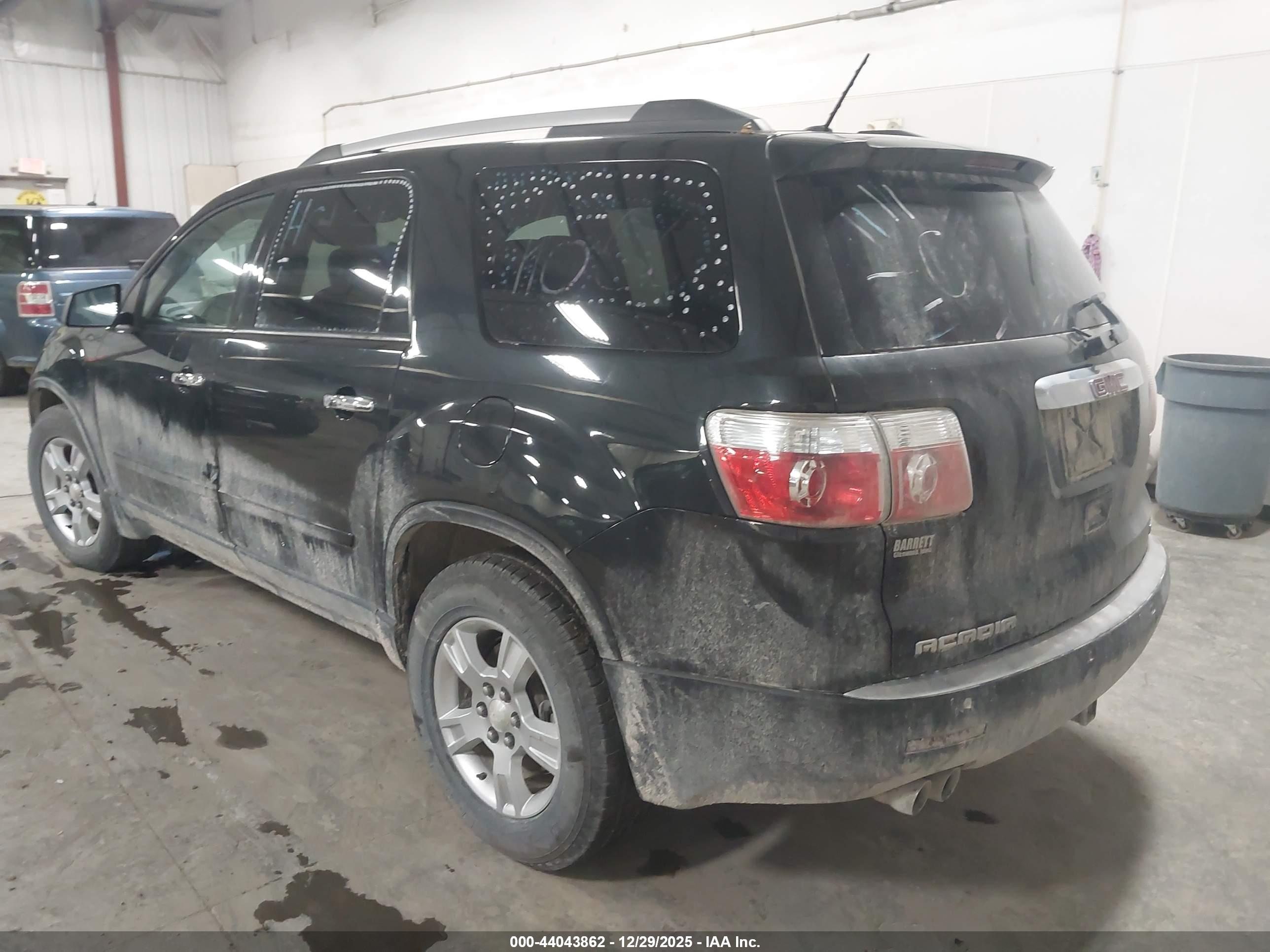 GMC ACADIA image 3