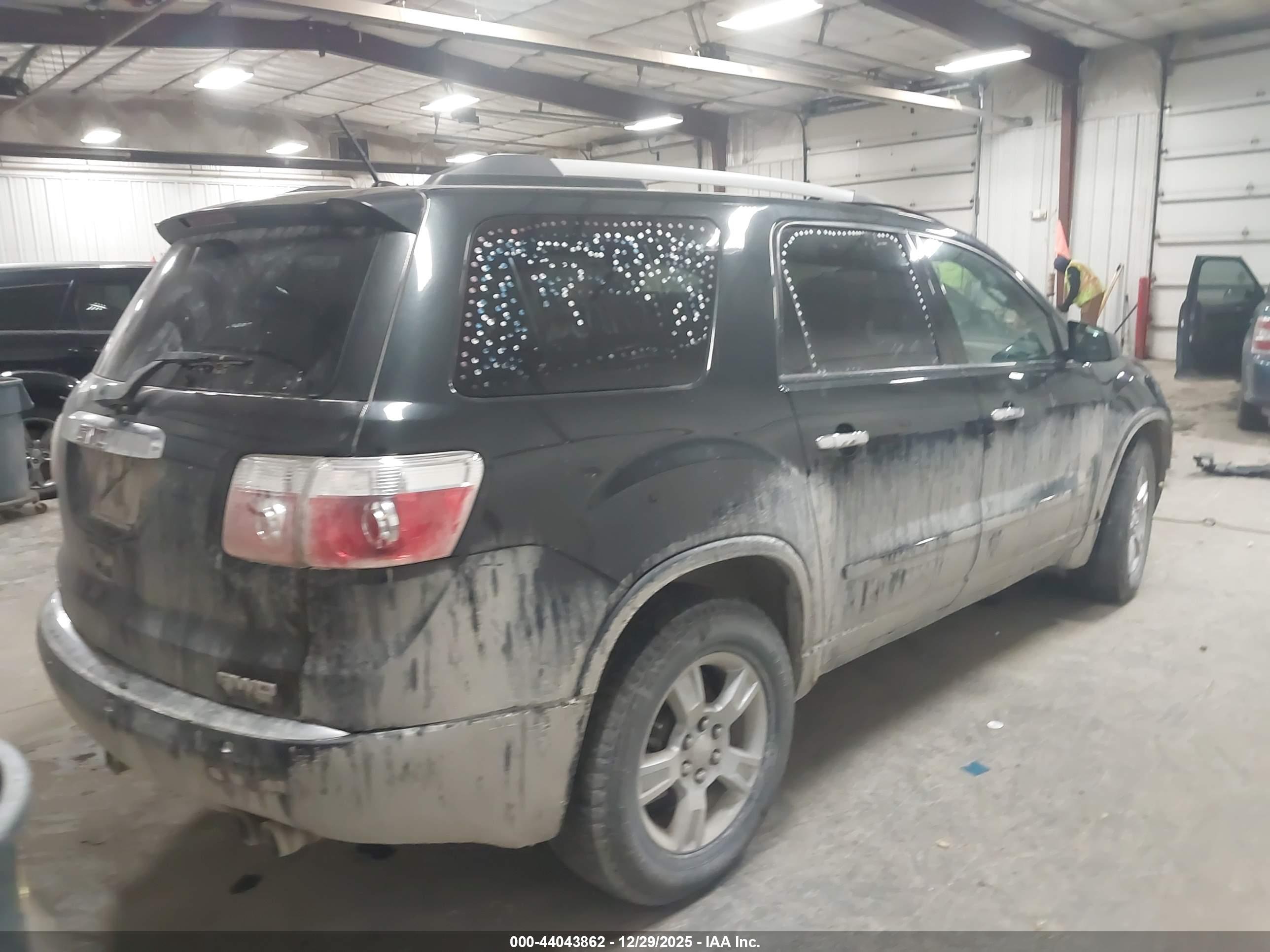 GMC ACADIA image 4