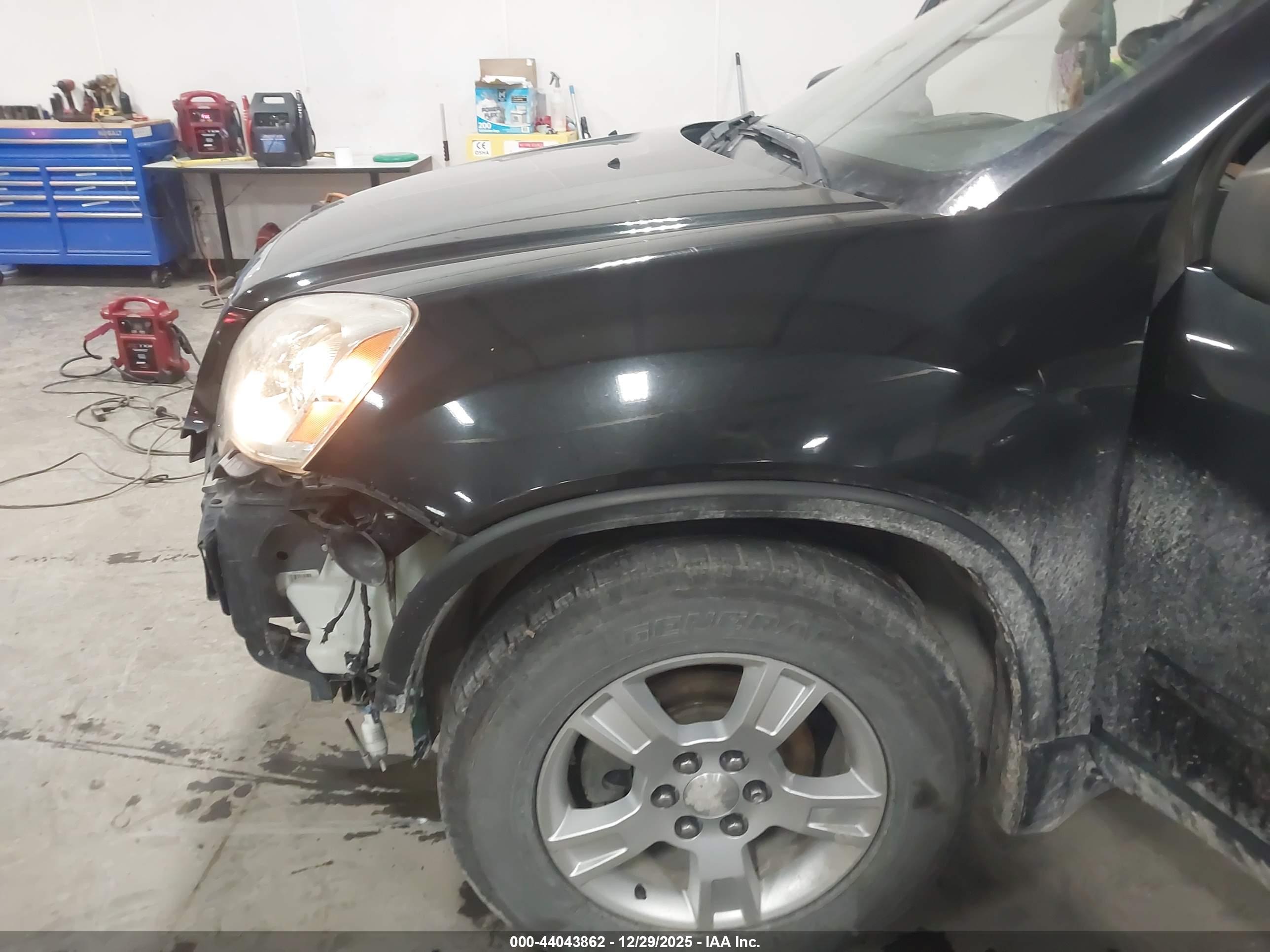 GMC ACADIA image 6