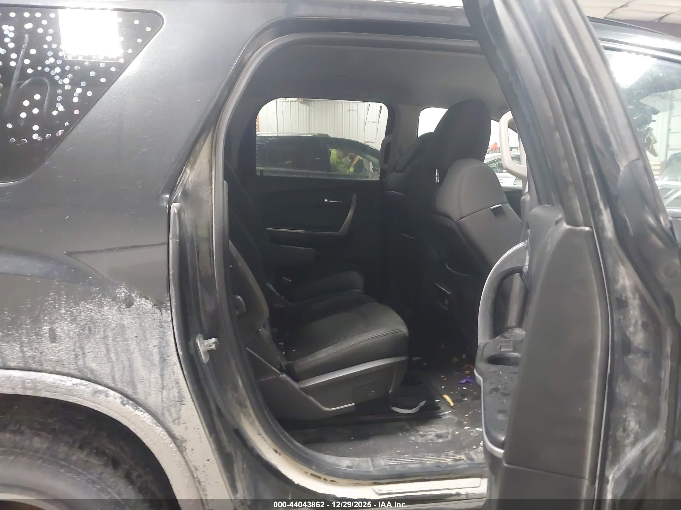 GMC ACADIA image 8