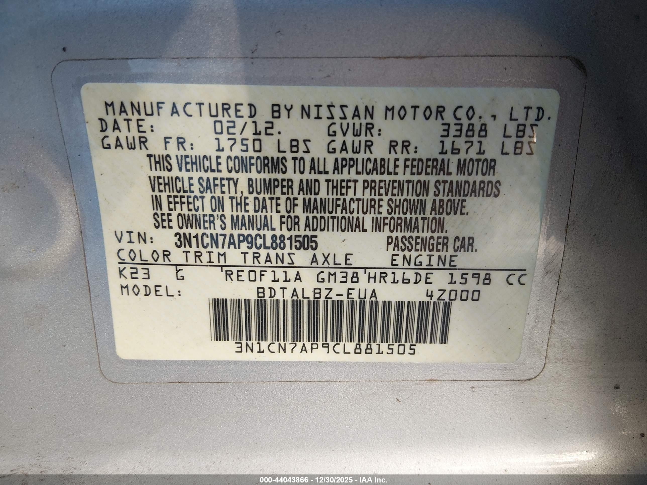 NISSAN VERSA image 9