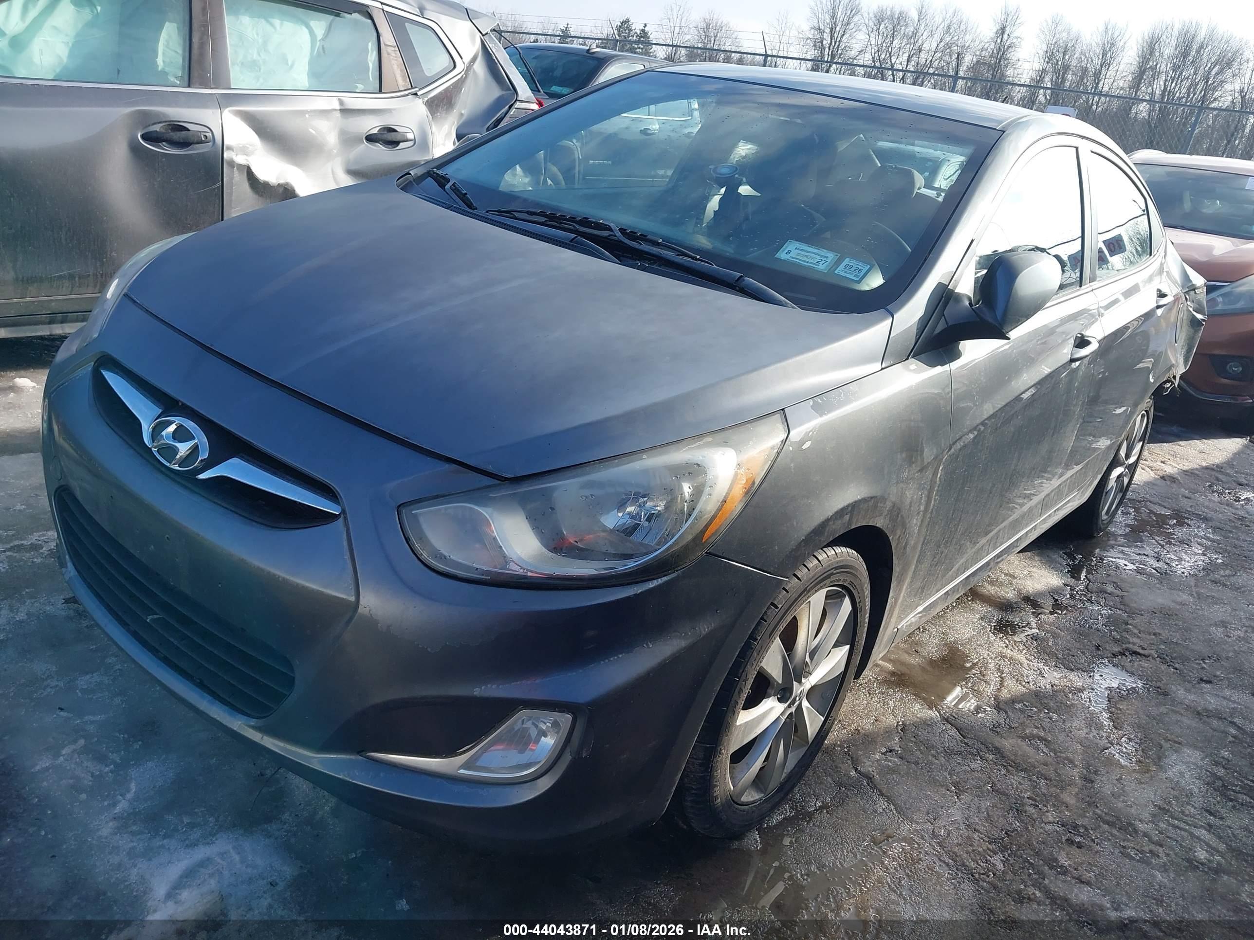 HYUNDAI ACCENT image 2
