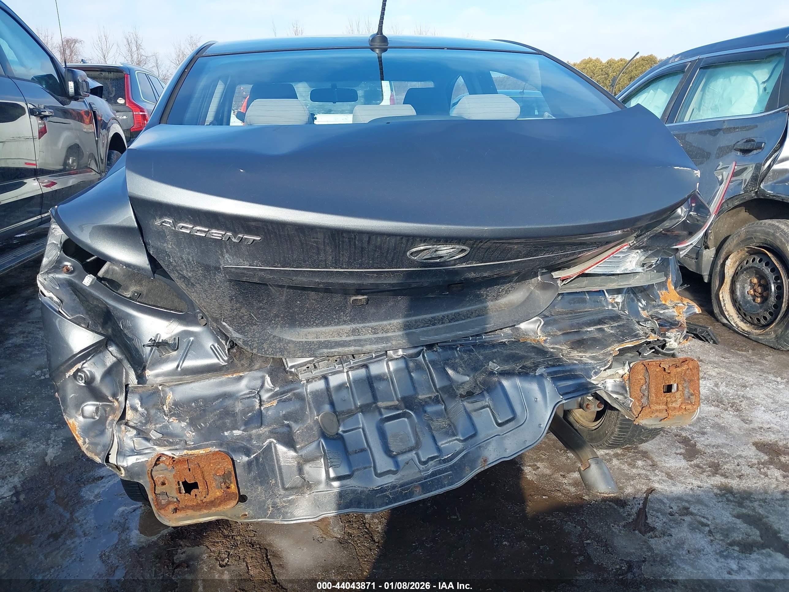 HYUNDAI ACCENT image 6