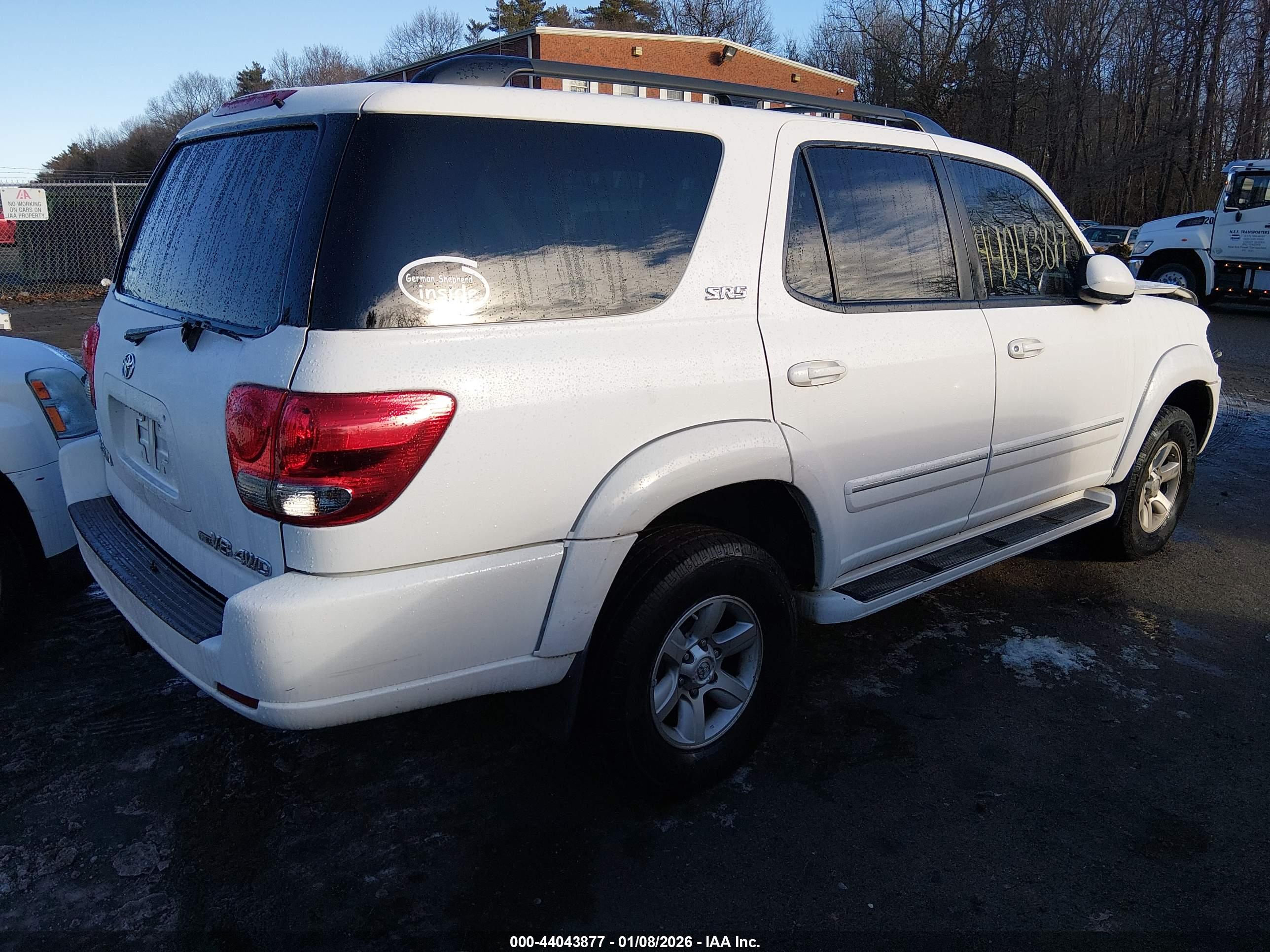 TOYOTA SEQUOIA image 4