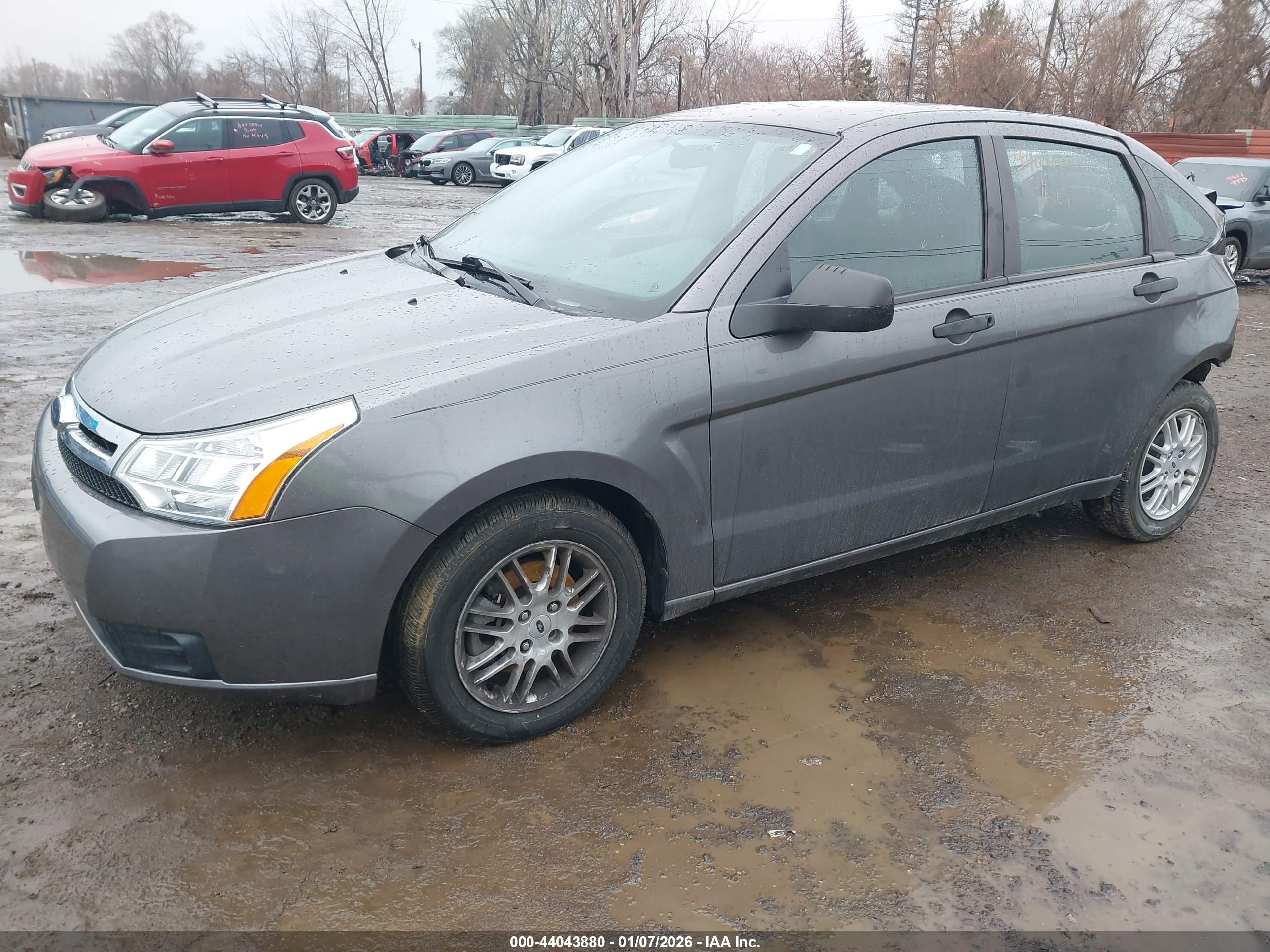 FORD FOCUS image 2