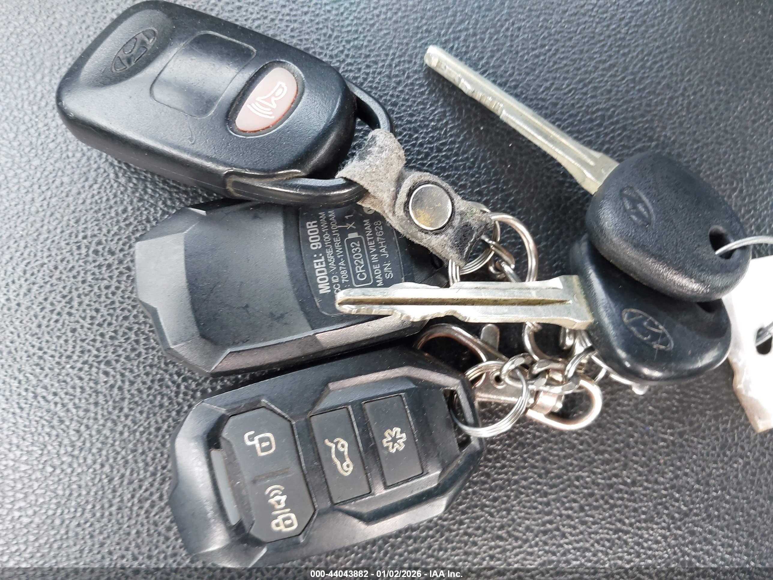 HYUNDAI ELANTRA image 11