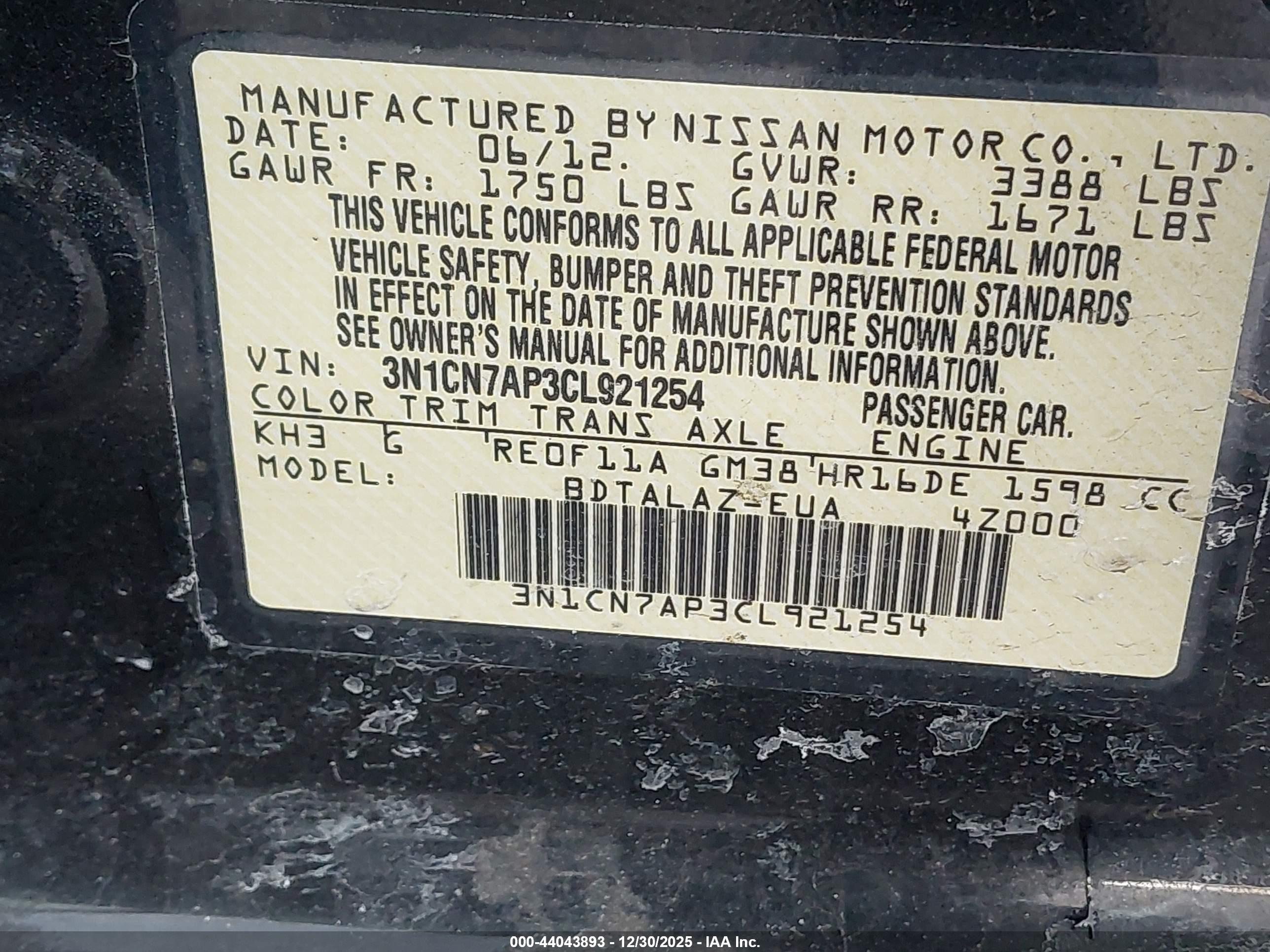 NISSAN VERSA image 9
