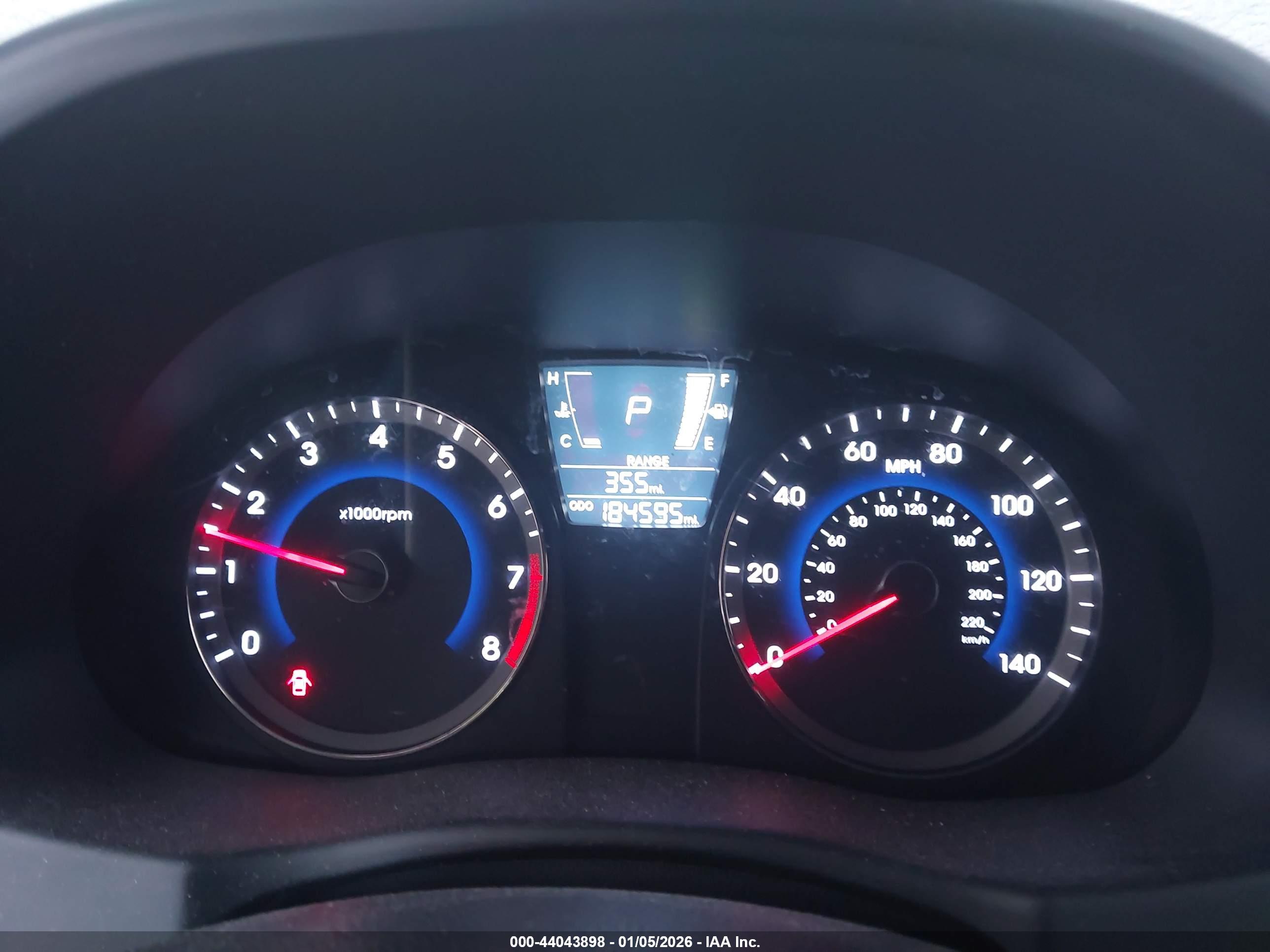 HYUNDAI ACCENT image 7