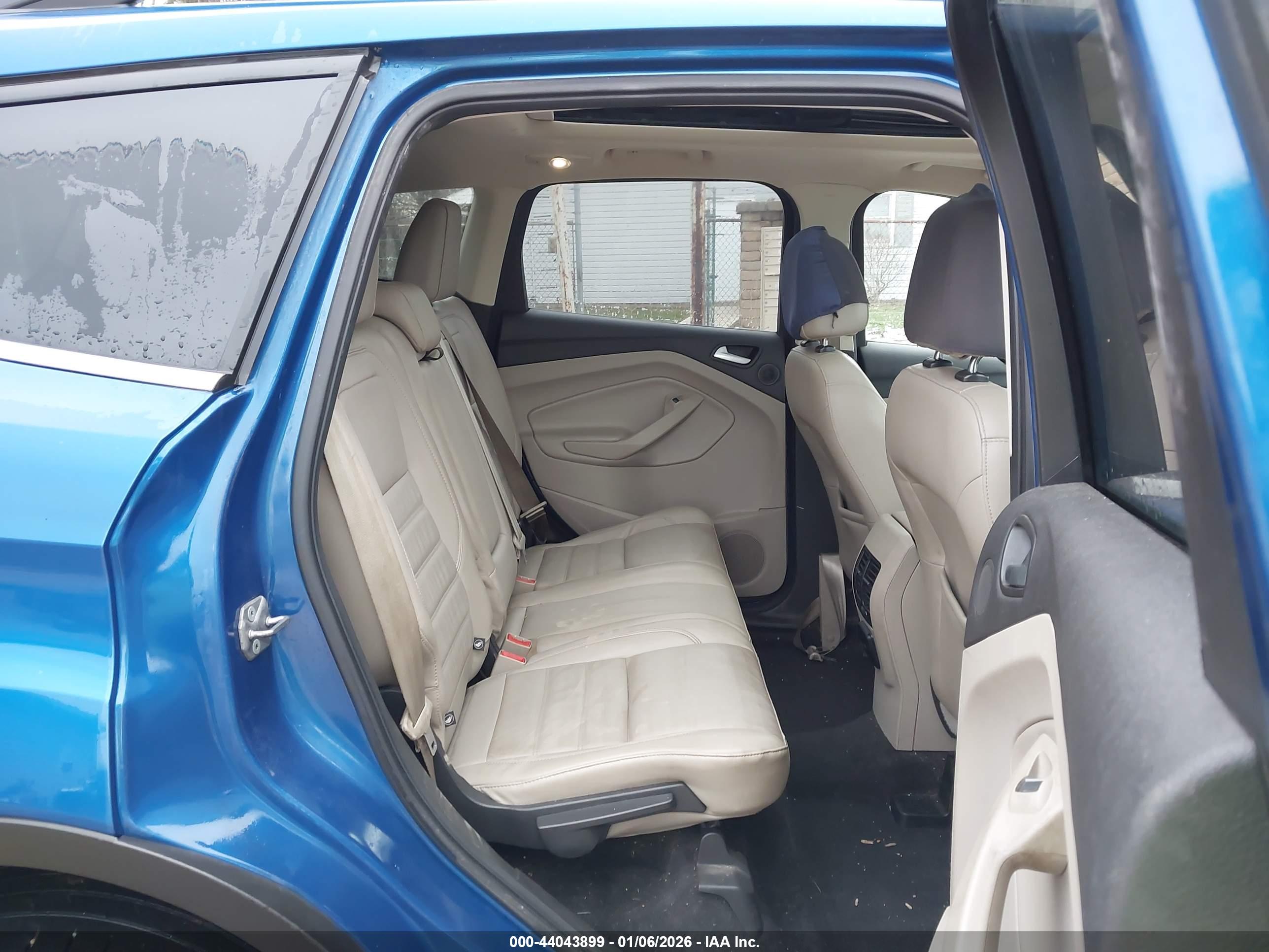 FORD ESCAPE image 8