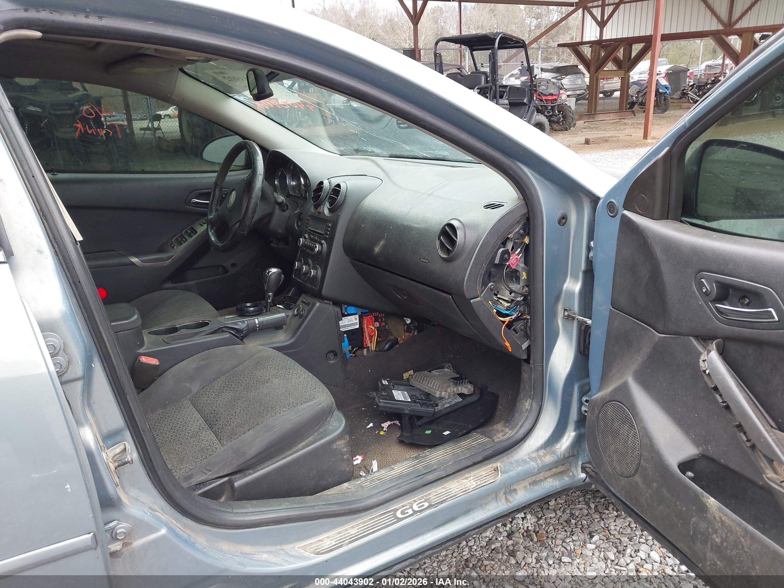 PONTIAC G6 image 5