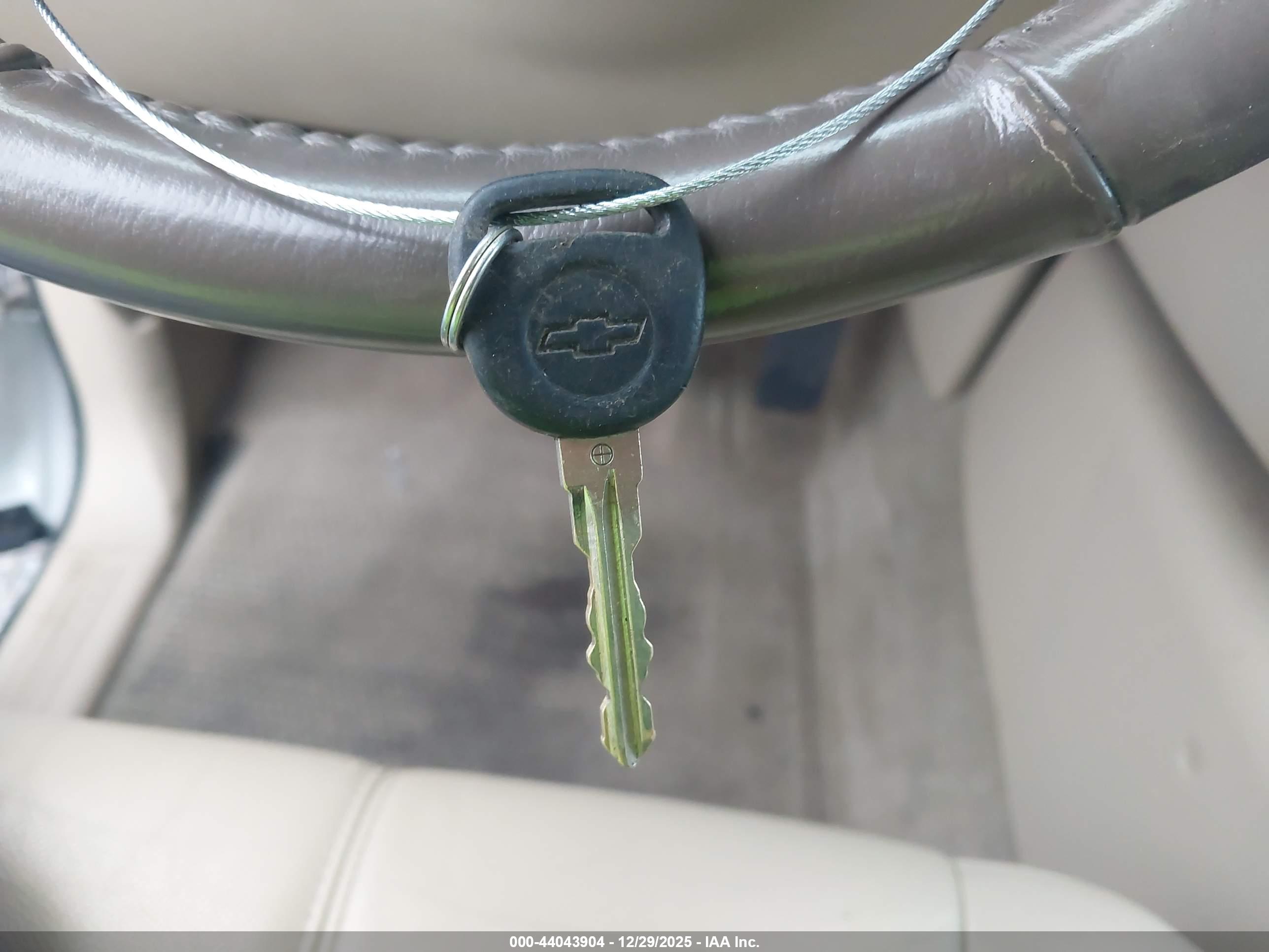 CHEVROLET TAHOE image 11