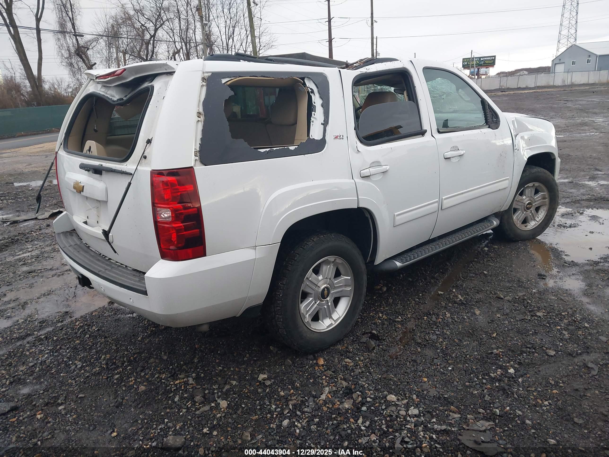 CHEVROLET TAHOE image 4