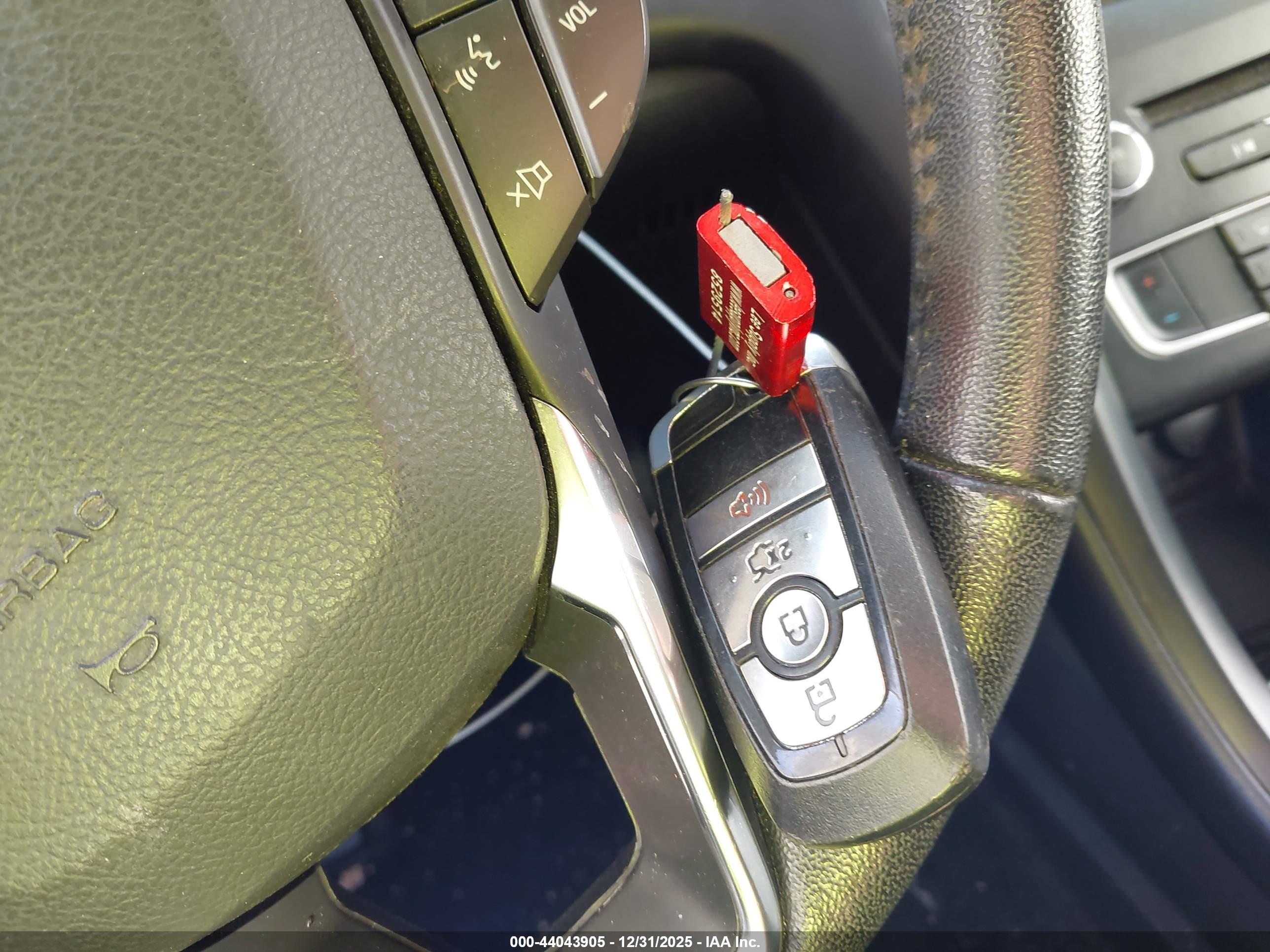 FORD FUSION image 11