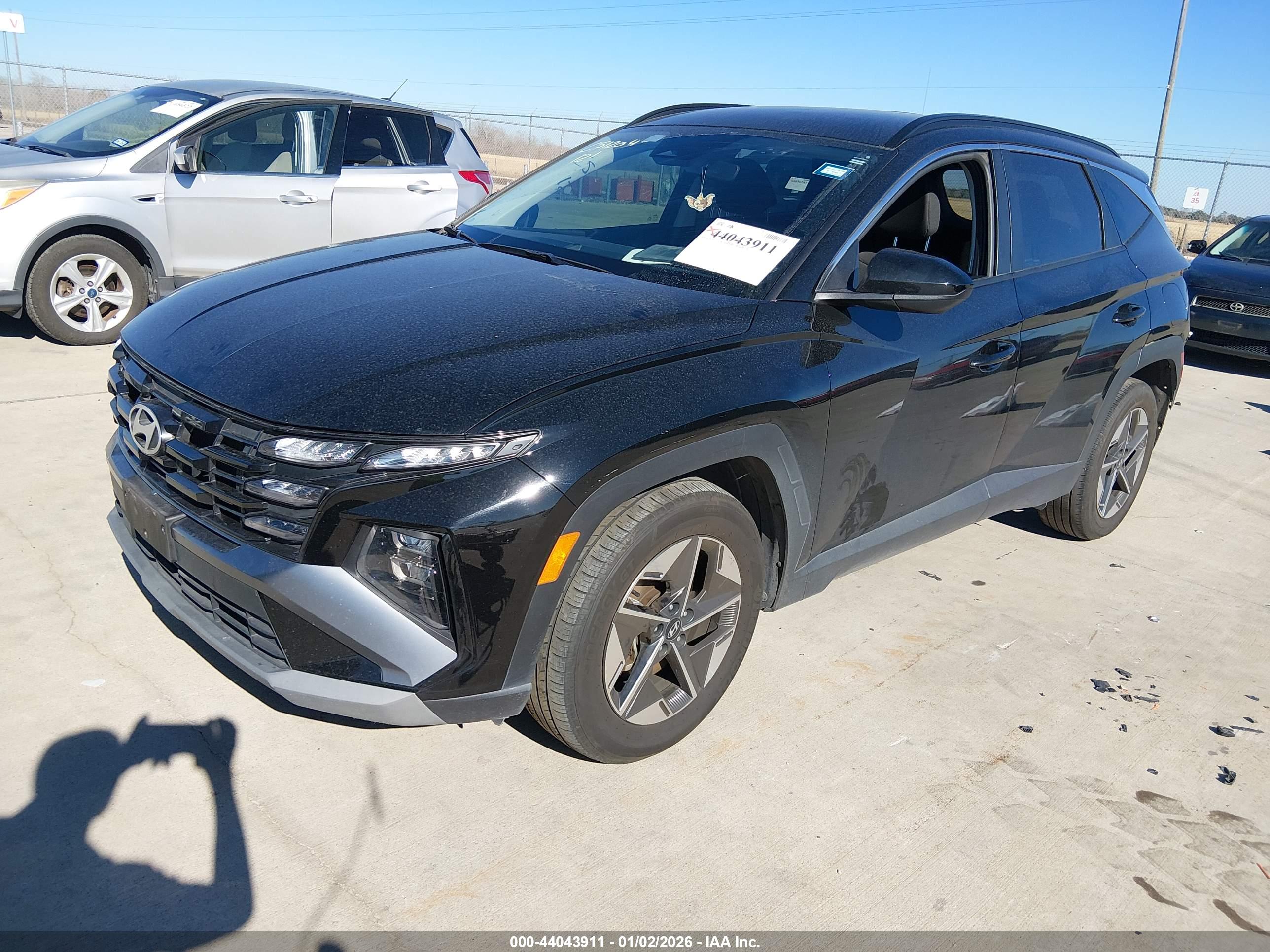 HYUNDAI TUCSON image 2