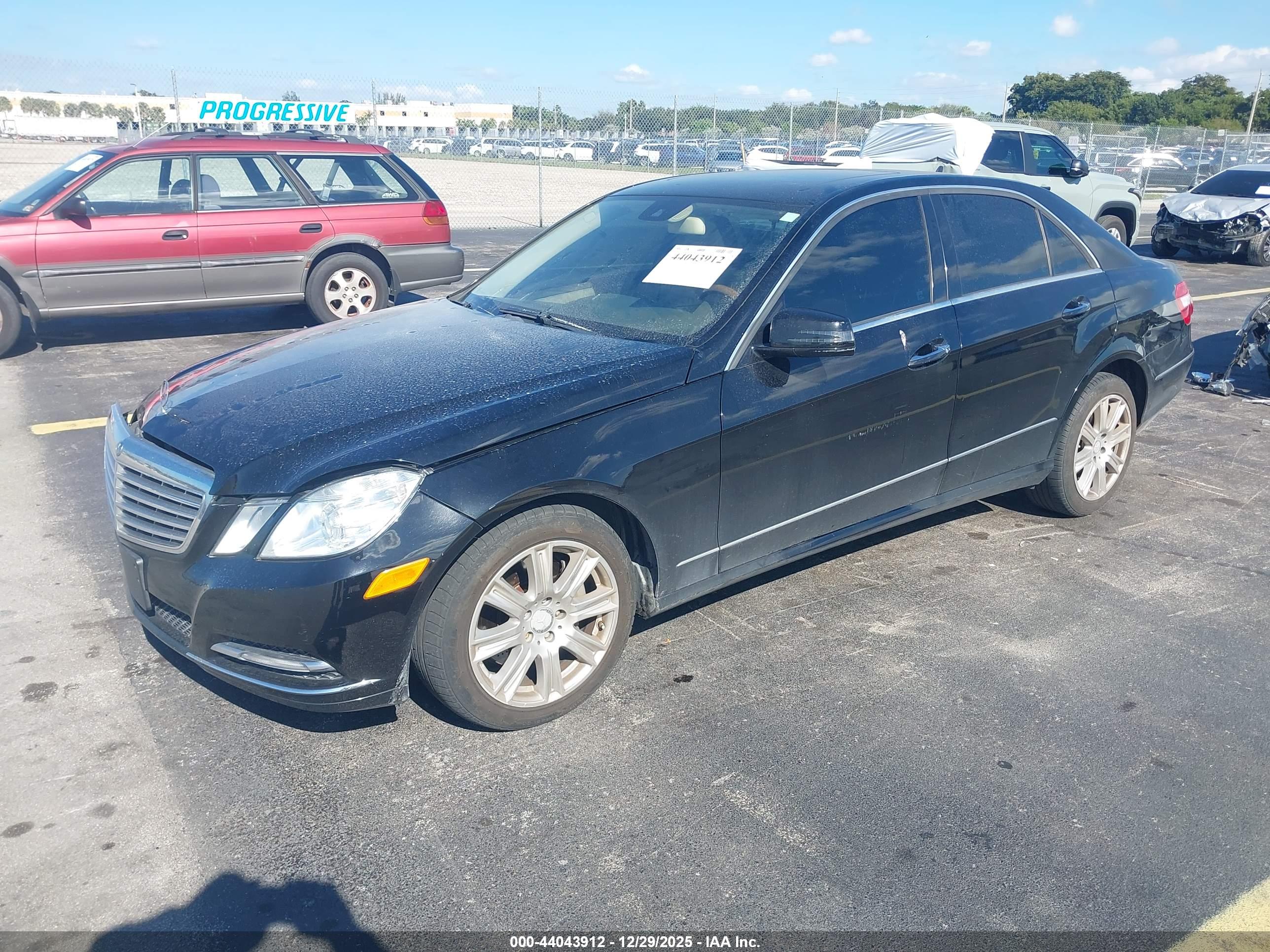 MERCEDES-BENZ E image 2