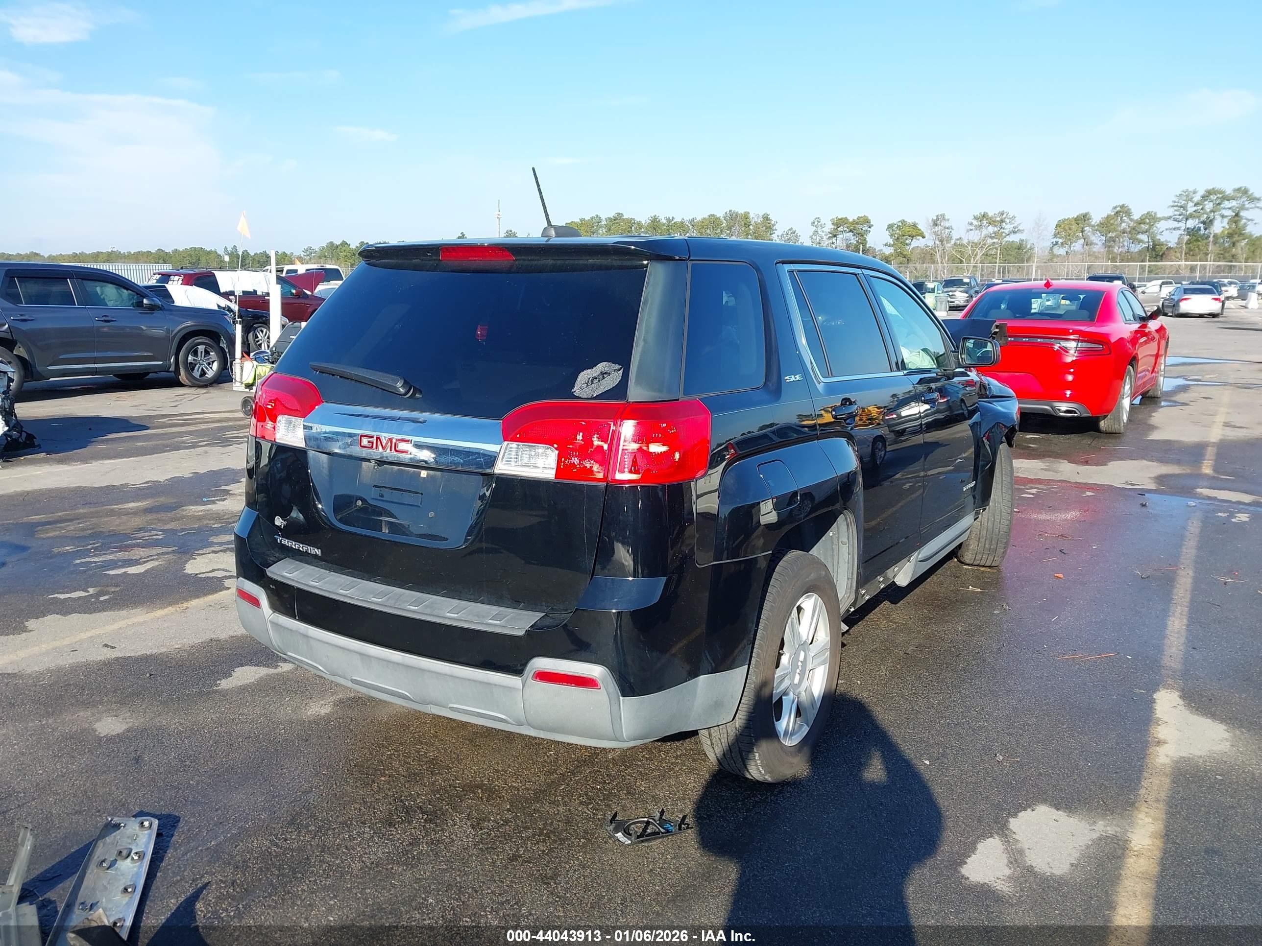 GMC TERRAIN image 4