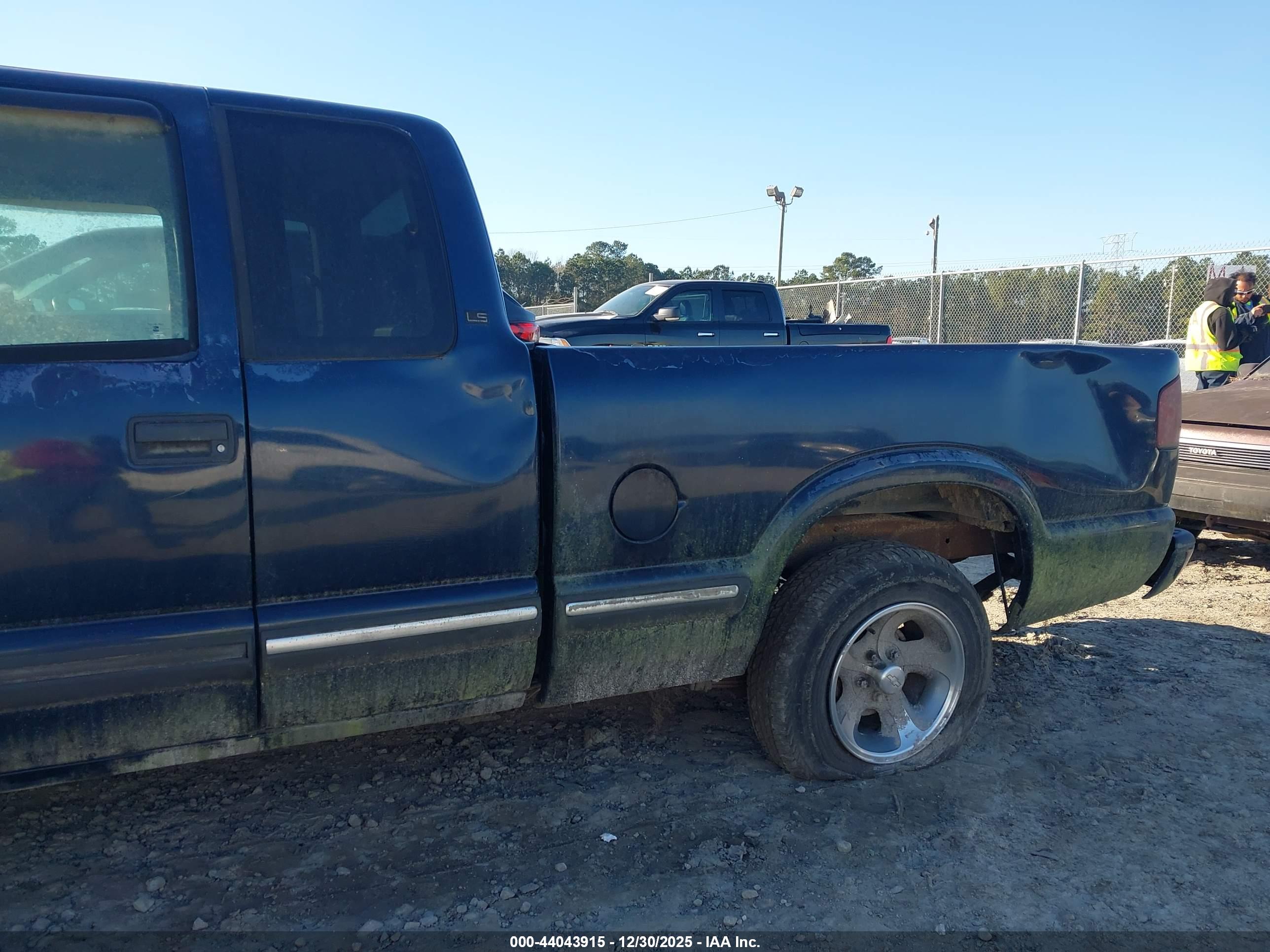CHEVROLET S10 image 6