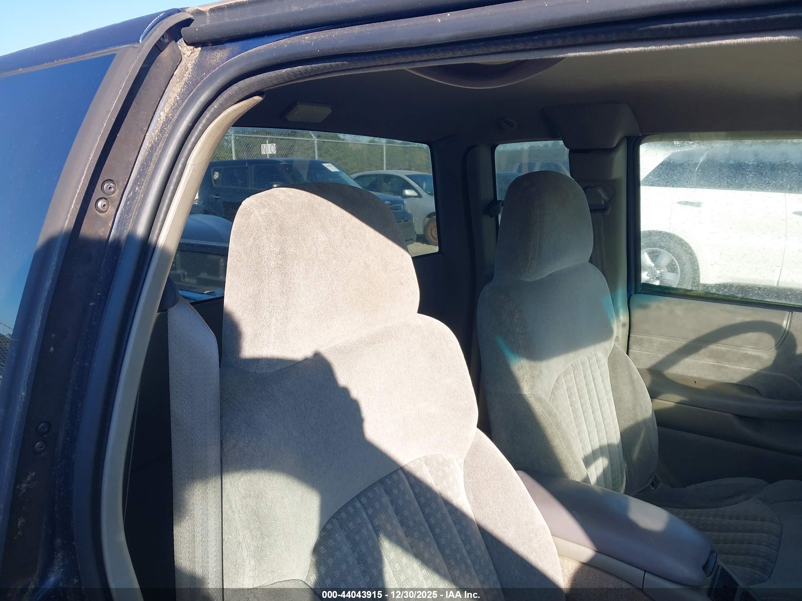 CHEVROLET S10 image 8