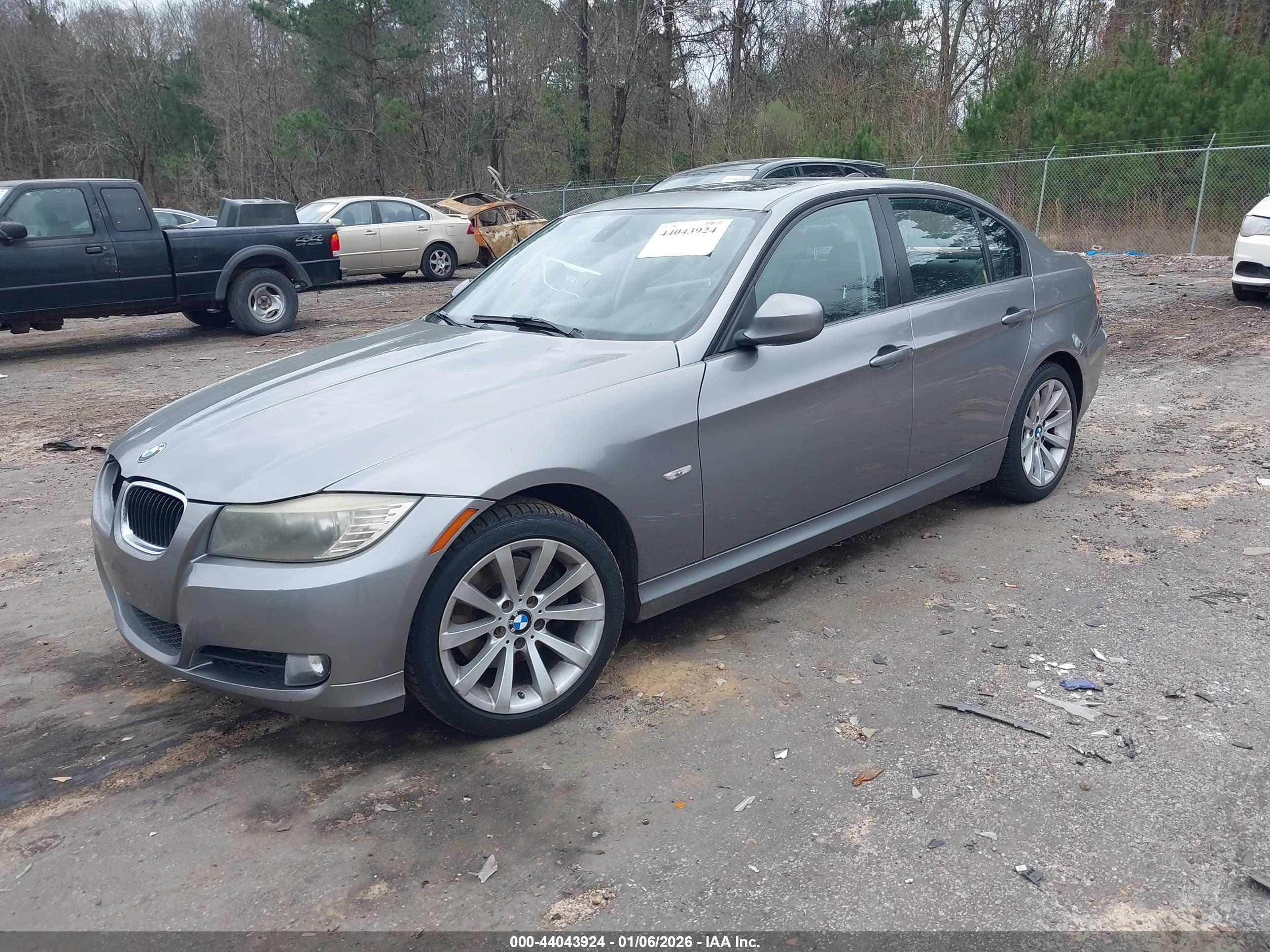 BMW 328I image 2