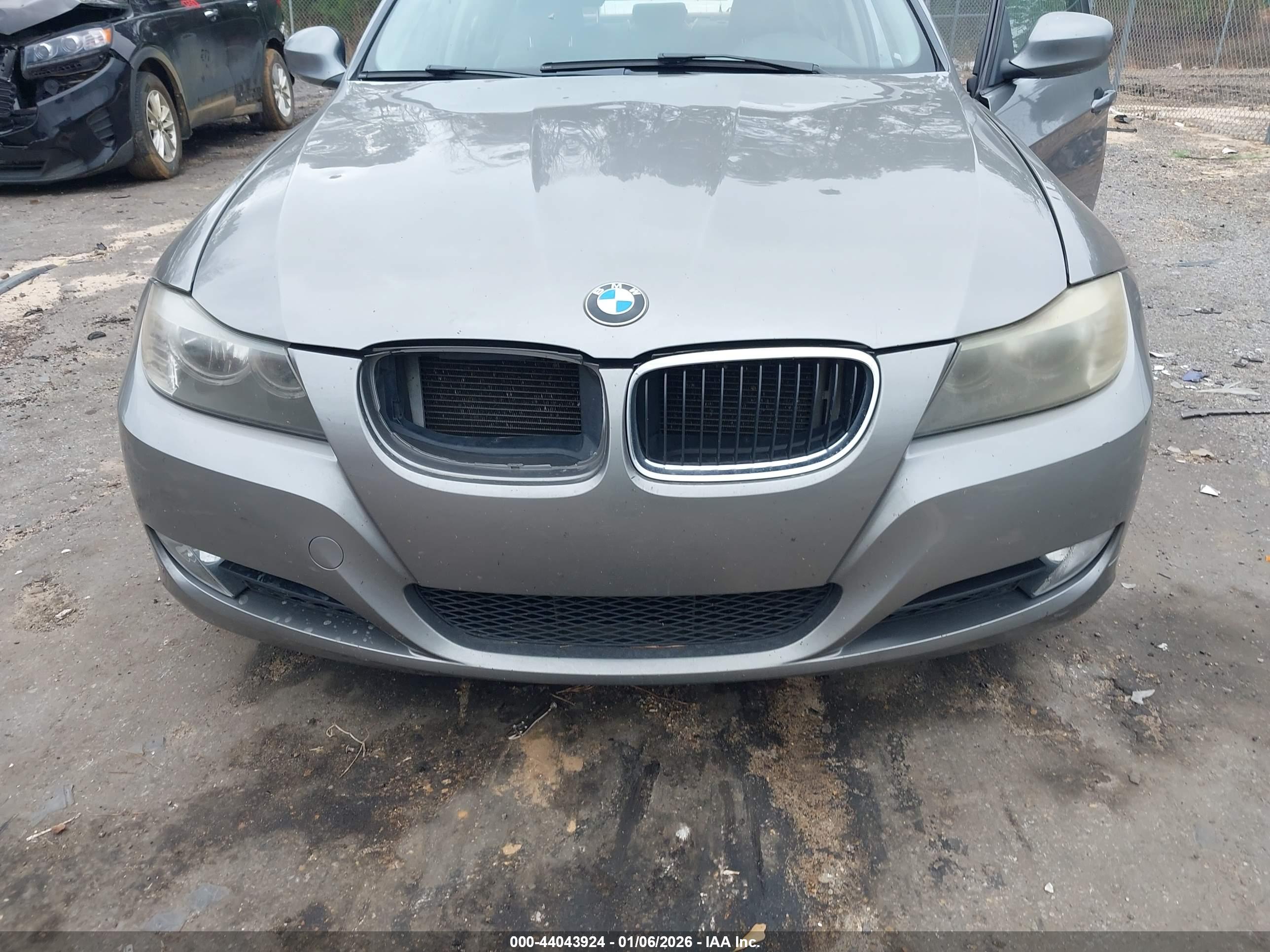 BMW 328I image 6