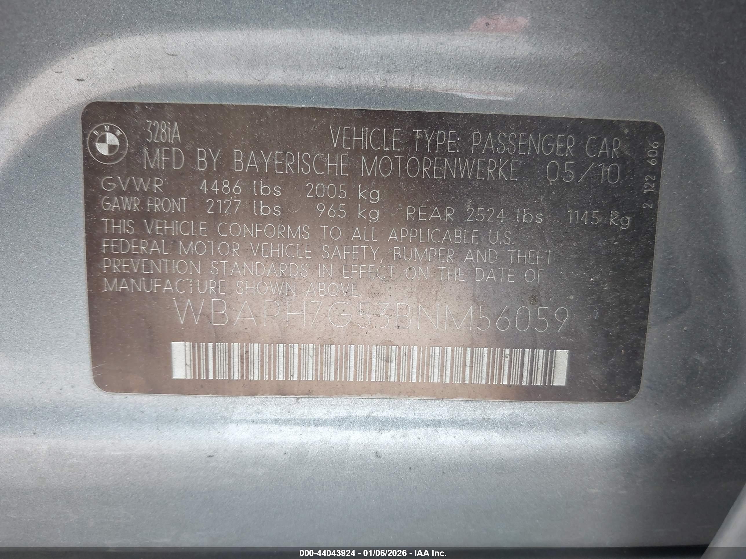 BMW 328I image 9
