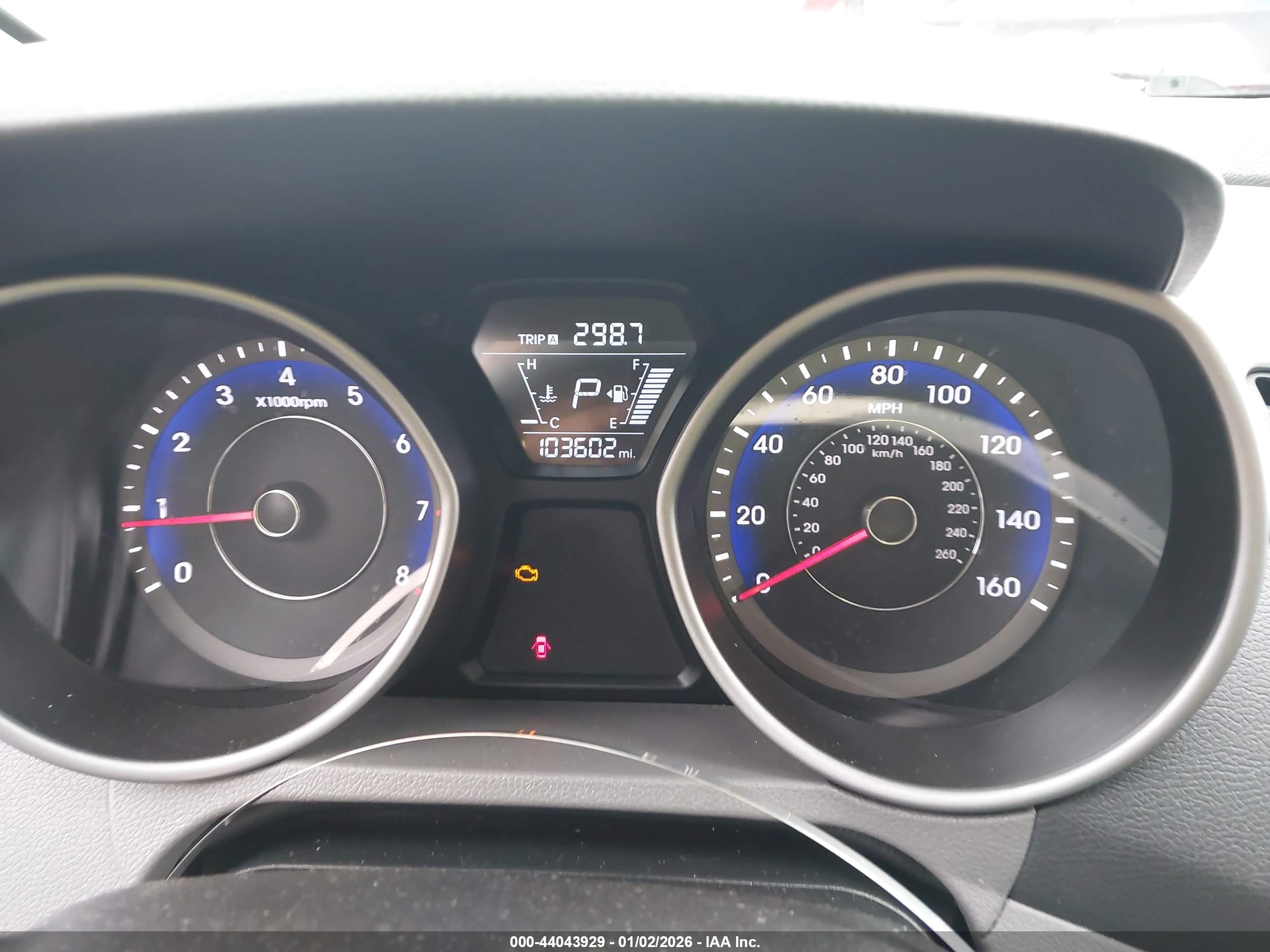 HYUNDAI ELANTRA image 7