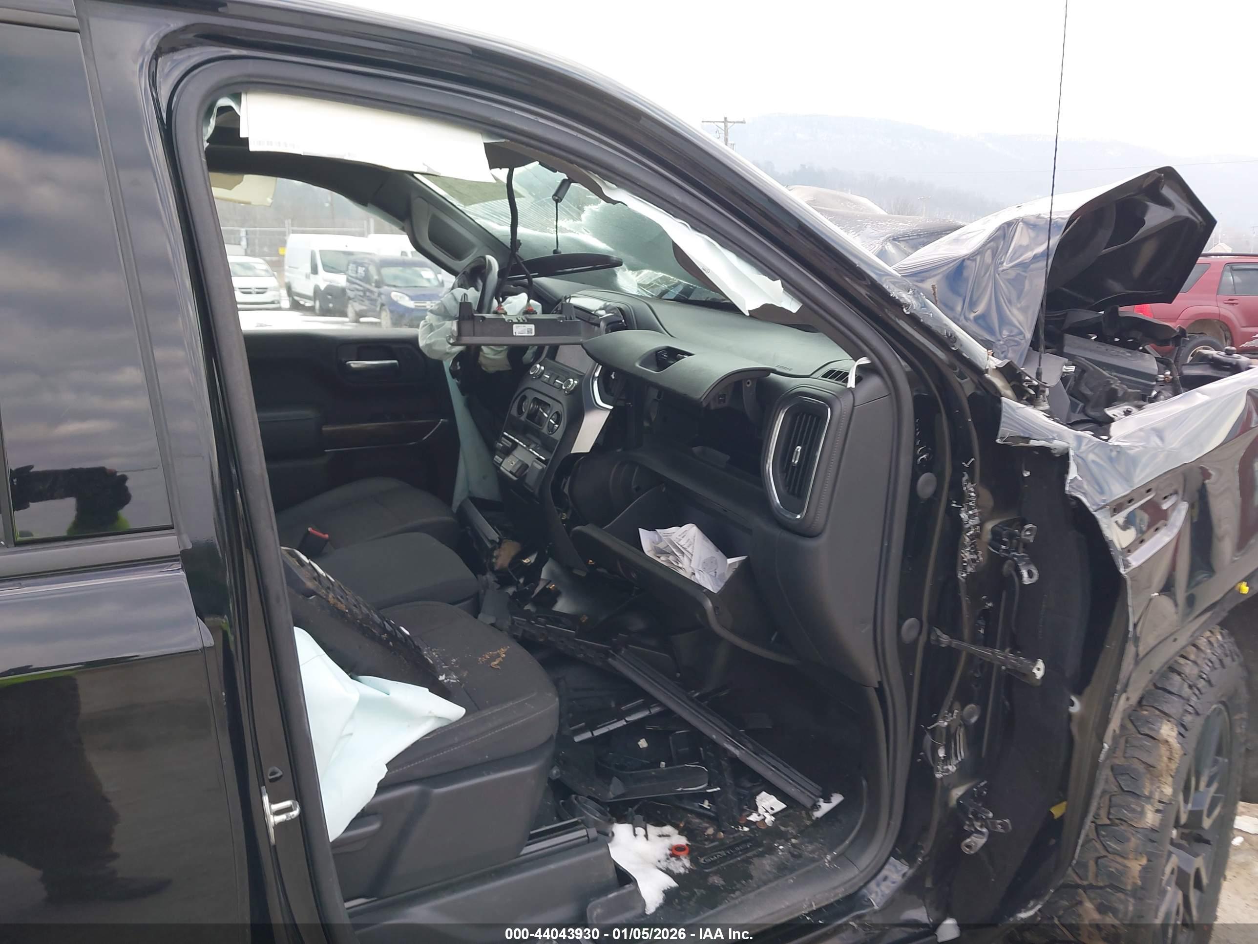 GMC SIERRA image 5