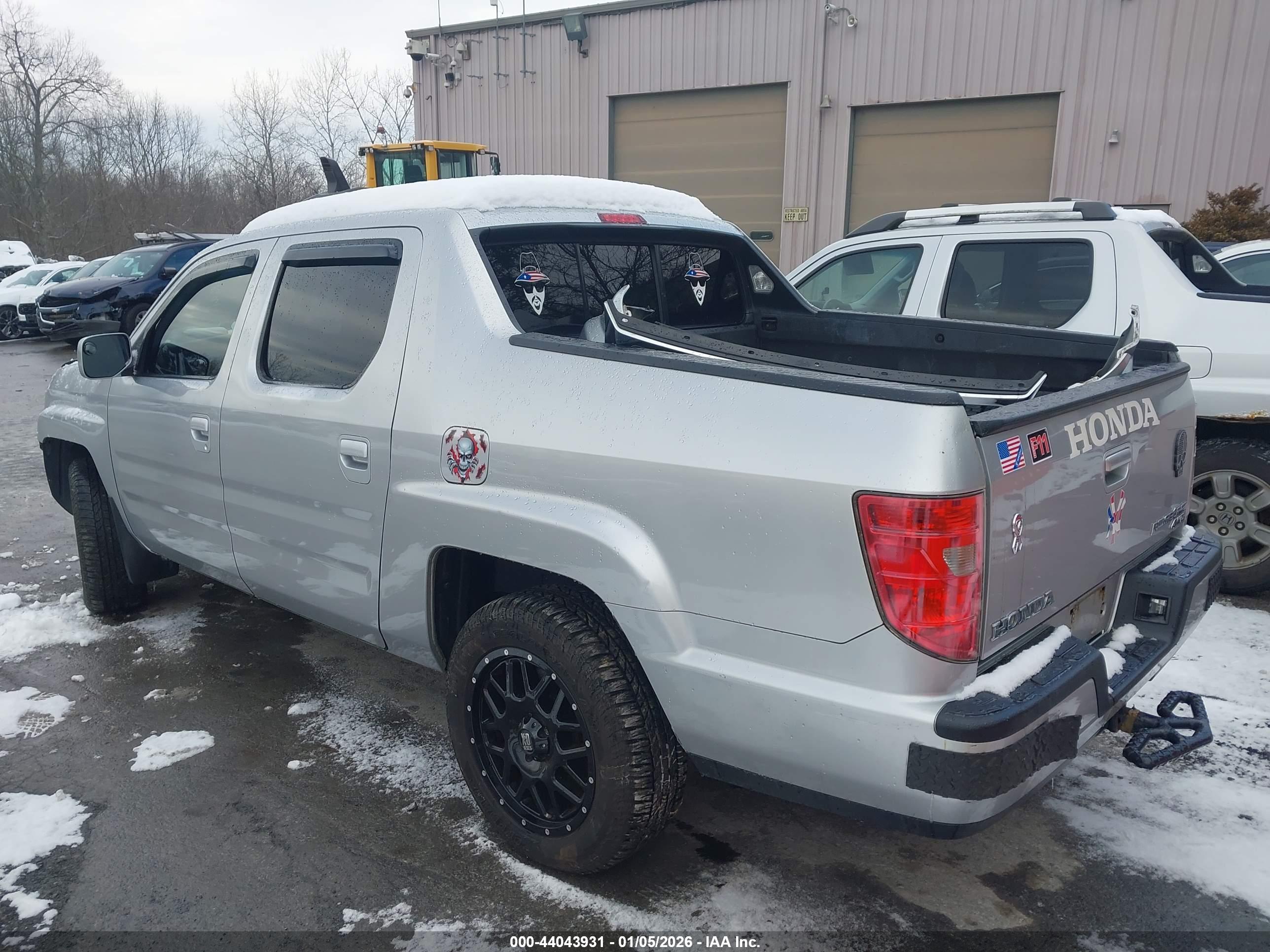HONDA RIDGELINE image 3