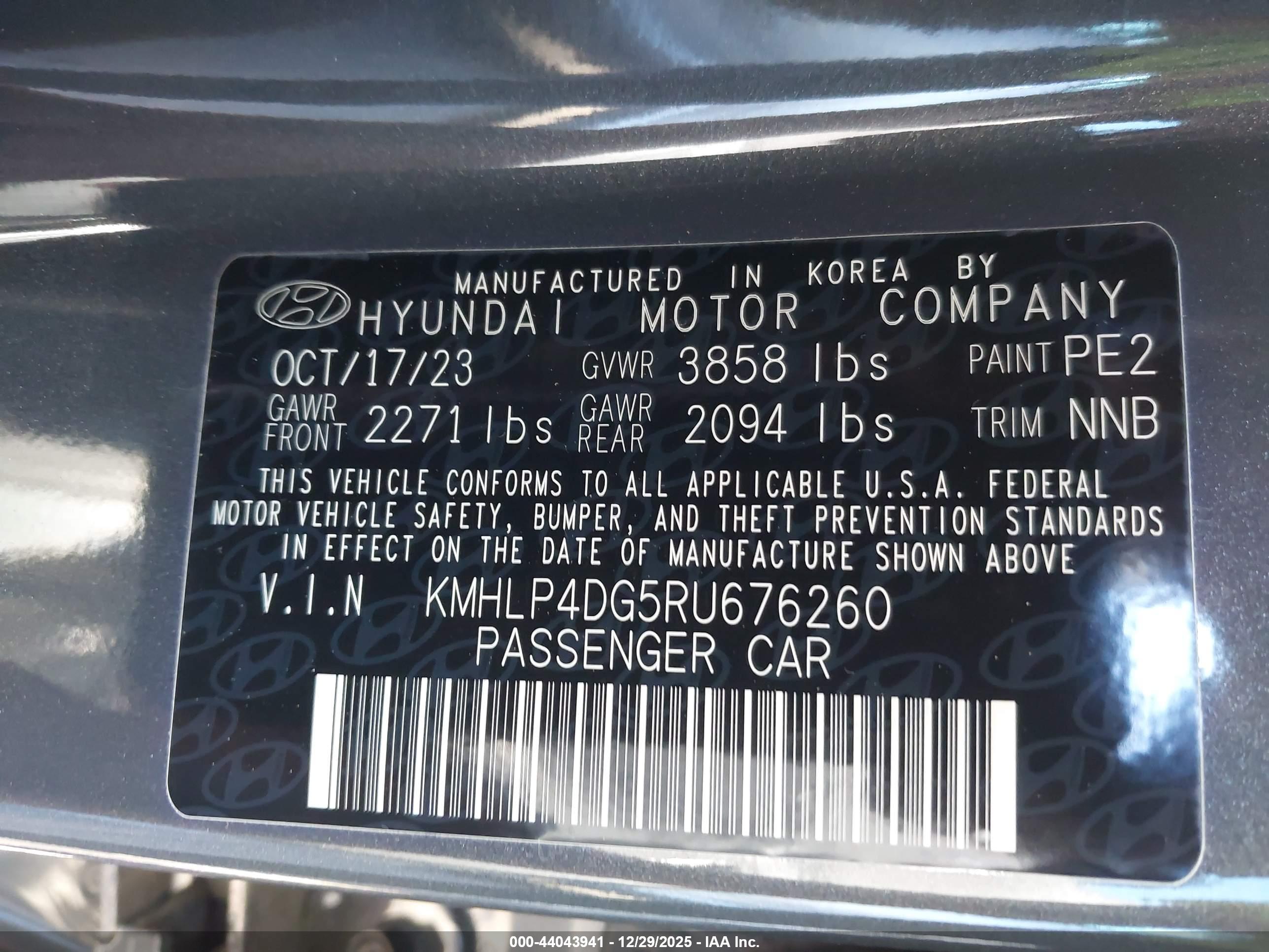 HYUNDAI ELANTRA image 9
