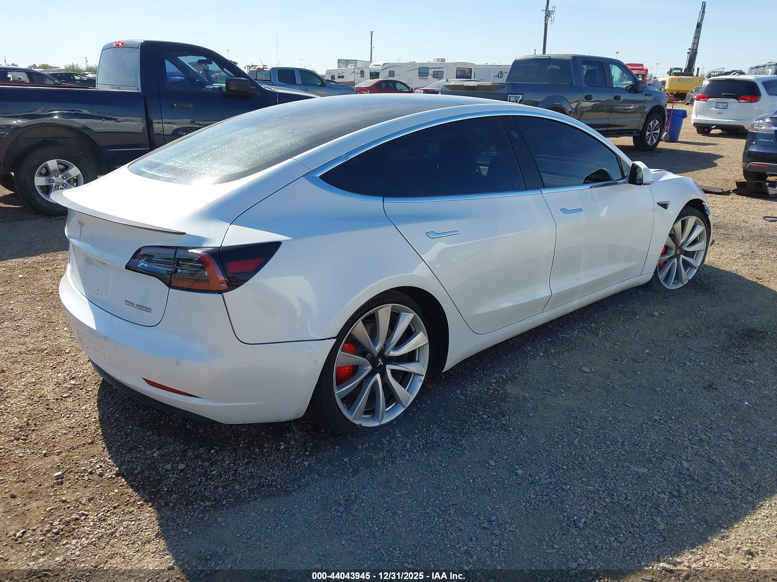 TESLA MODEL image 4